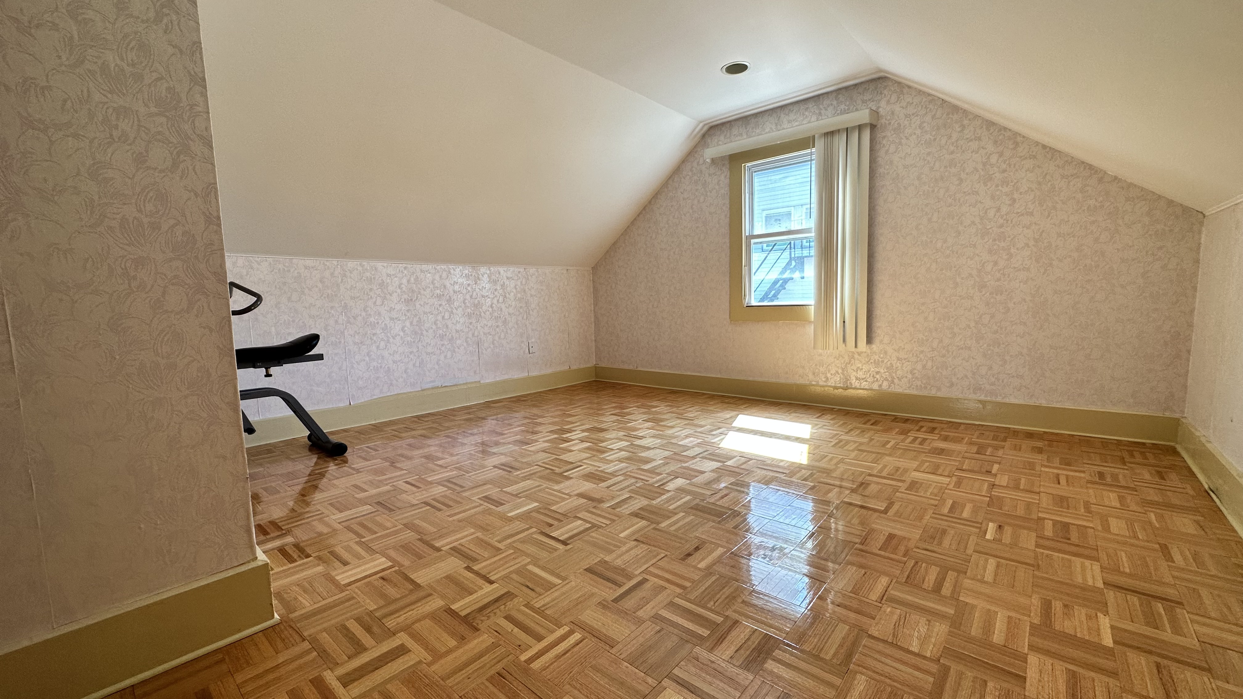 103 University Rd, Washington Square