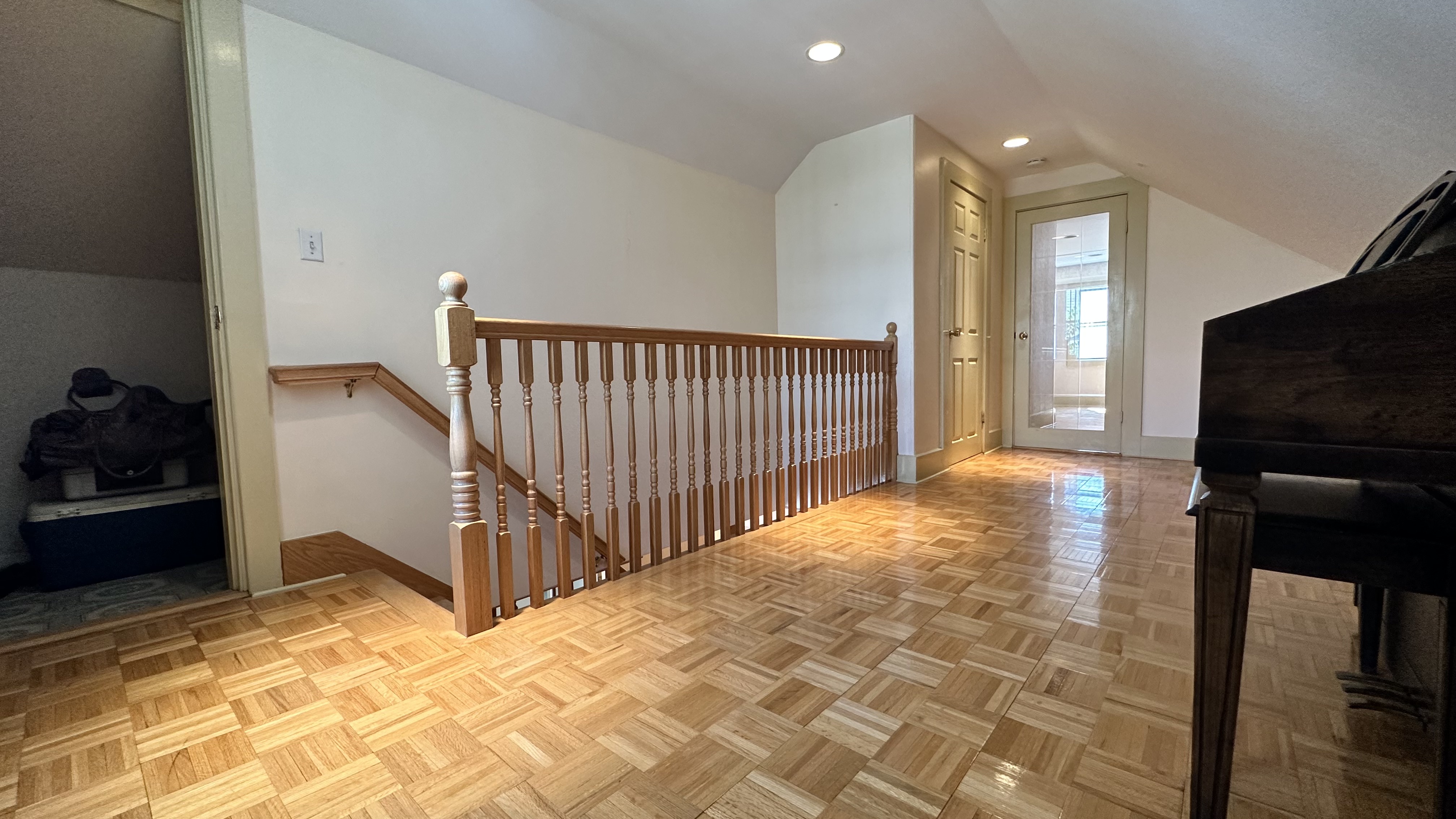 103 University Rd, Washington Square