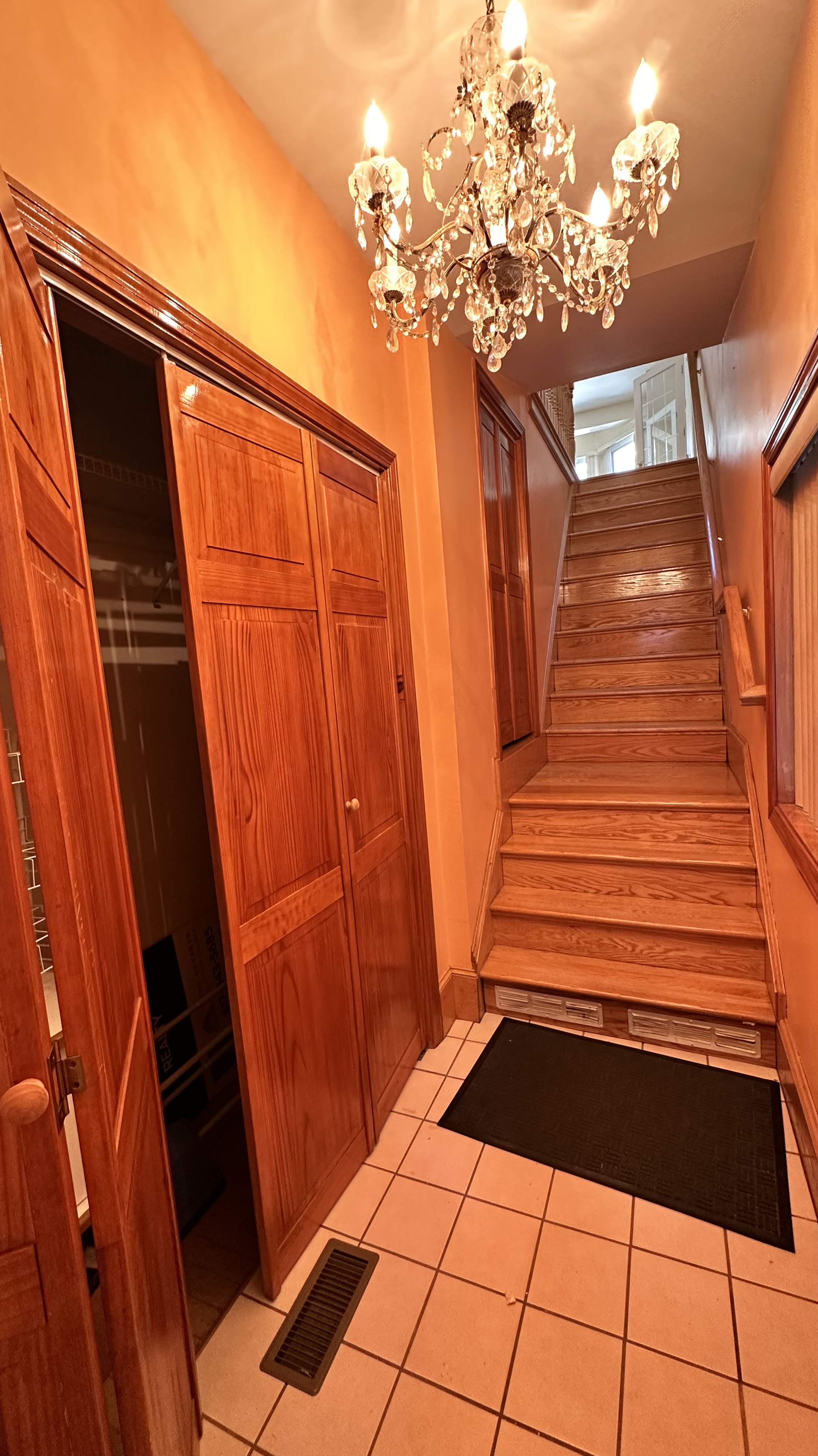 103 University Rd, Washington Square