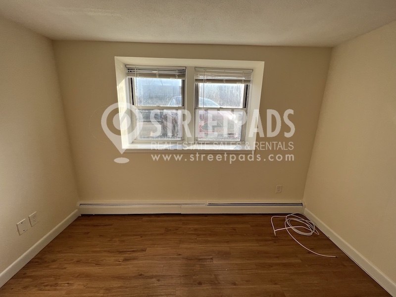 176 North Beacon St, Brighton