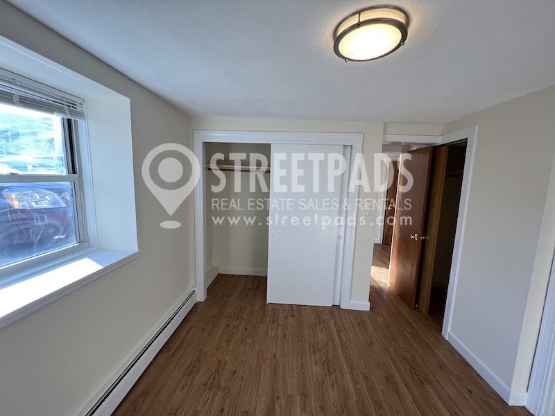 176 North Beacon St, Brighton