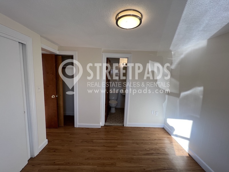 176 North Beacon St, Brighton