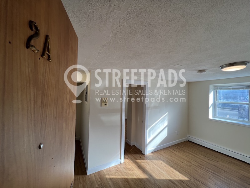 176 North Beacon St, Brighton