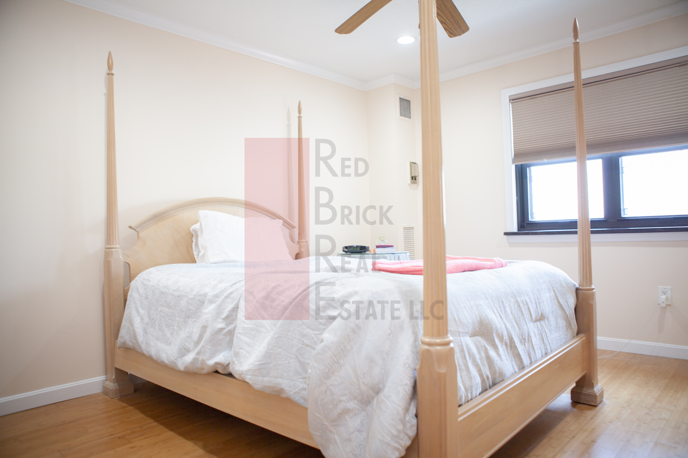 16 Harcourt St, Back Bay