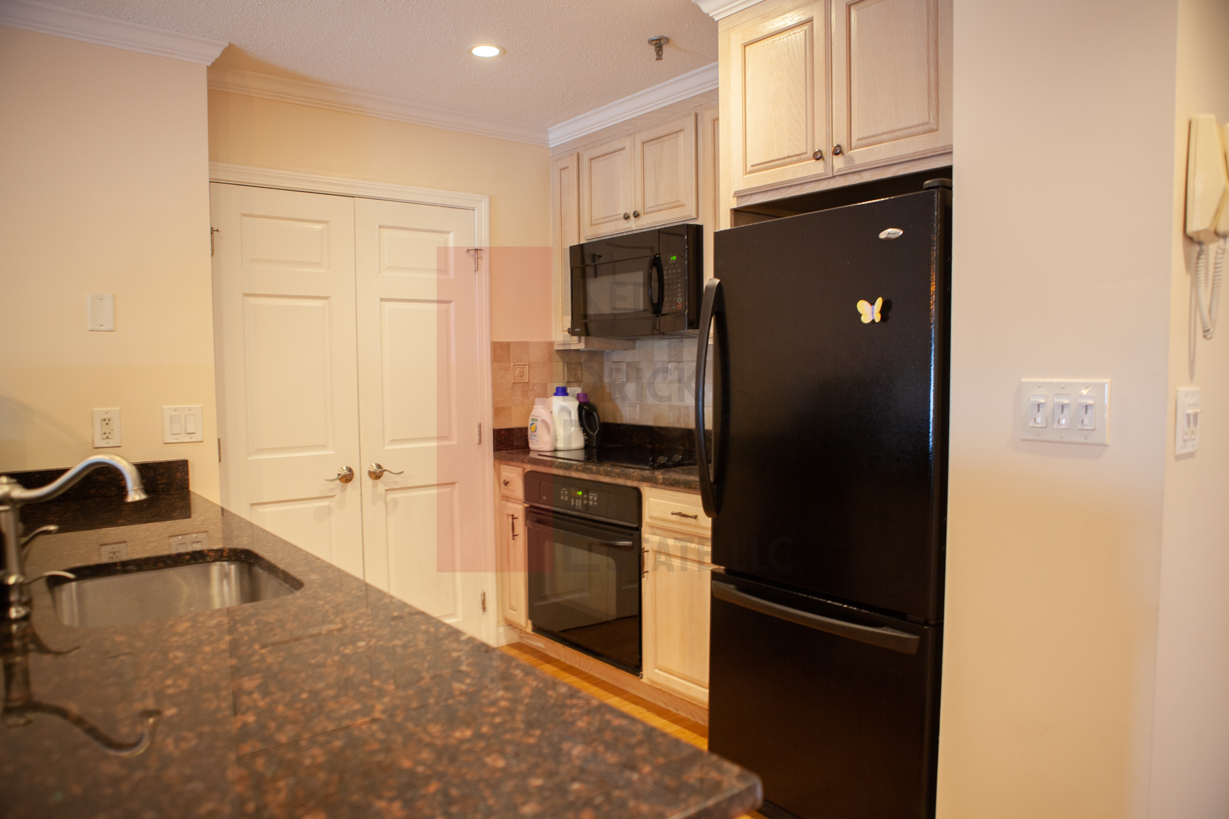 16 Harcourt St, Back Bay