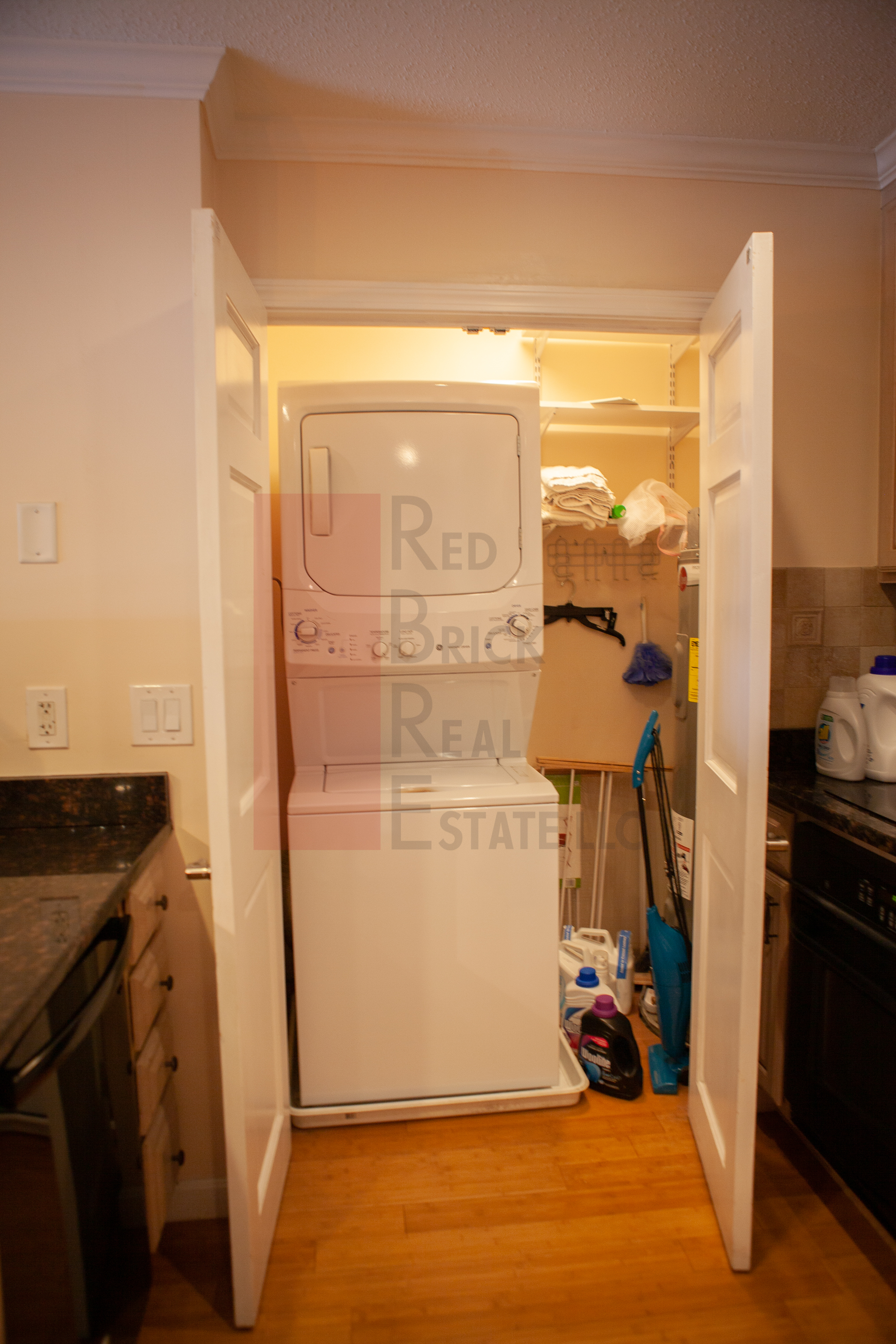 16 Harcourt St, Back Bay