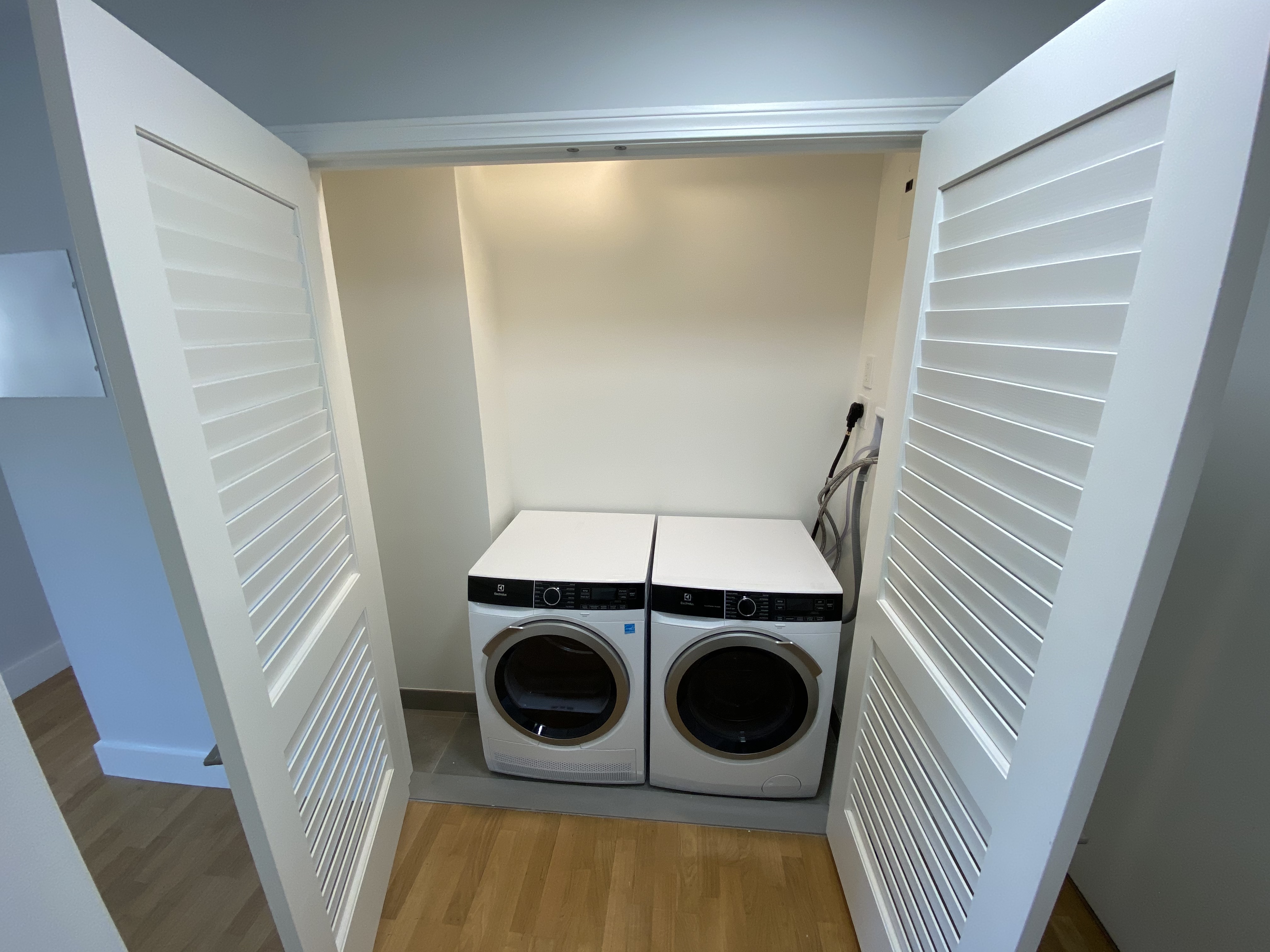 1410 Columbia Rd, South Boston