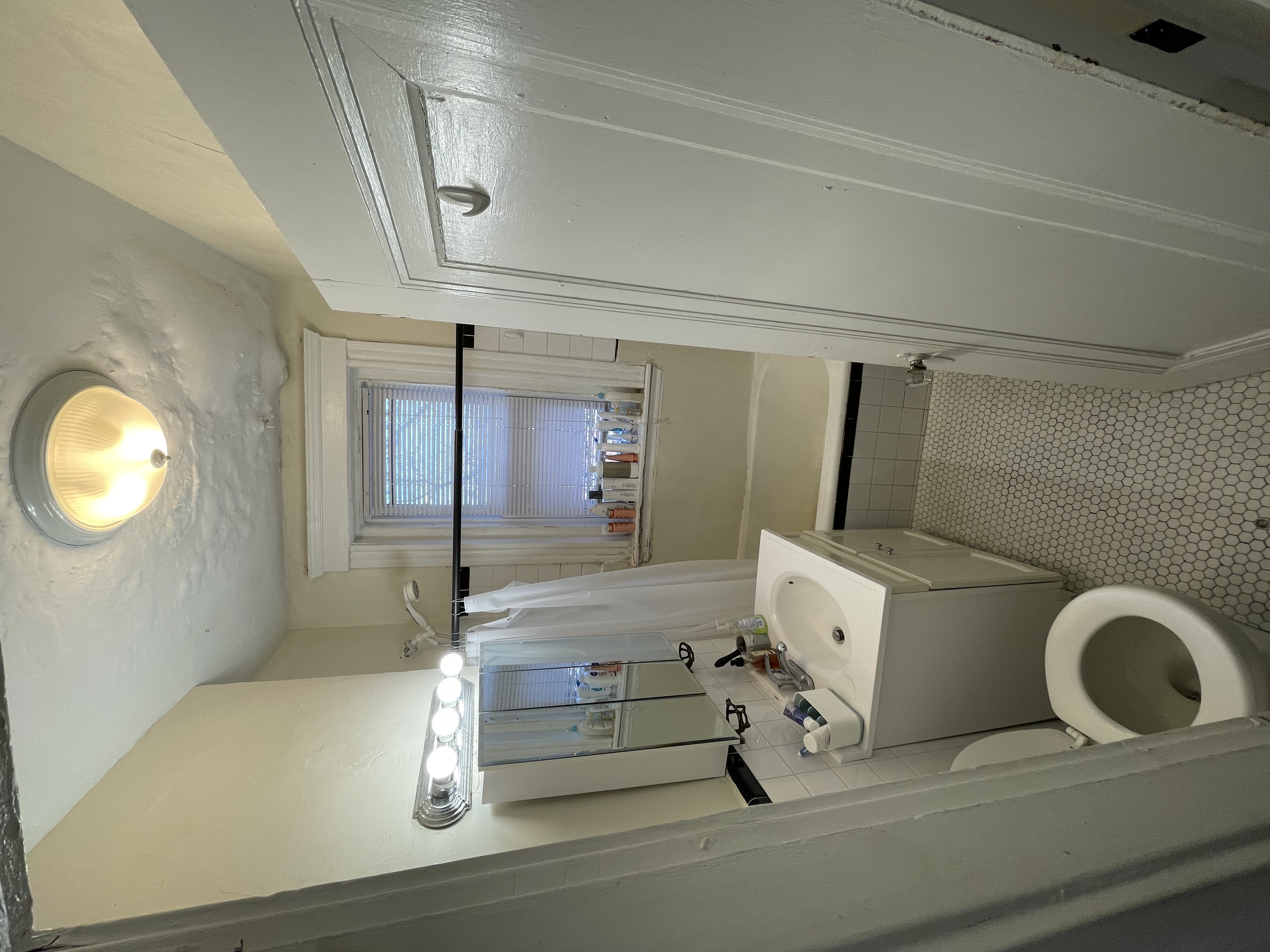 2001 Commonwealth Ave, Brighton