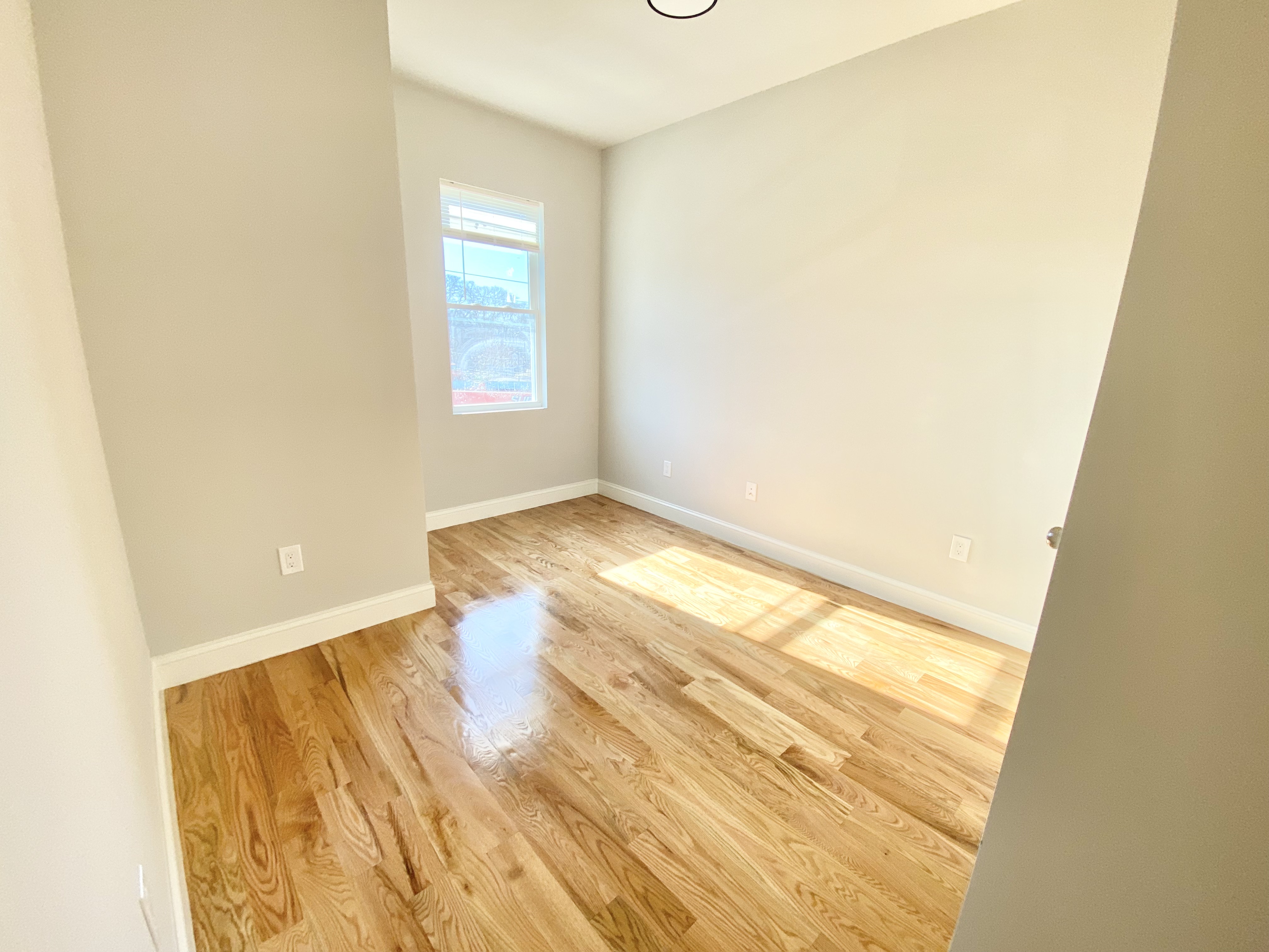 151 Crescent St, Waltham