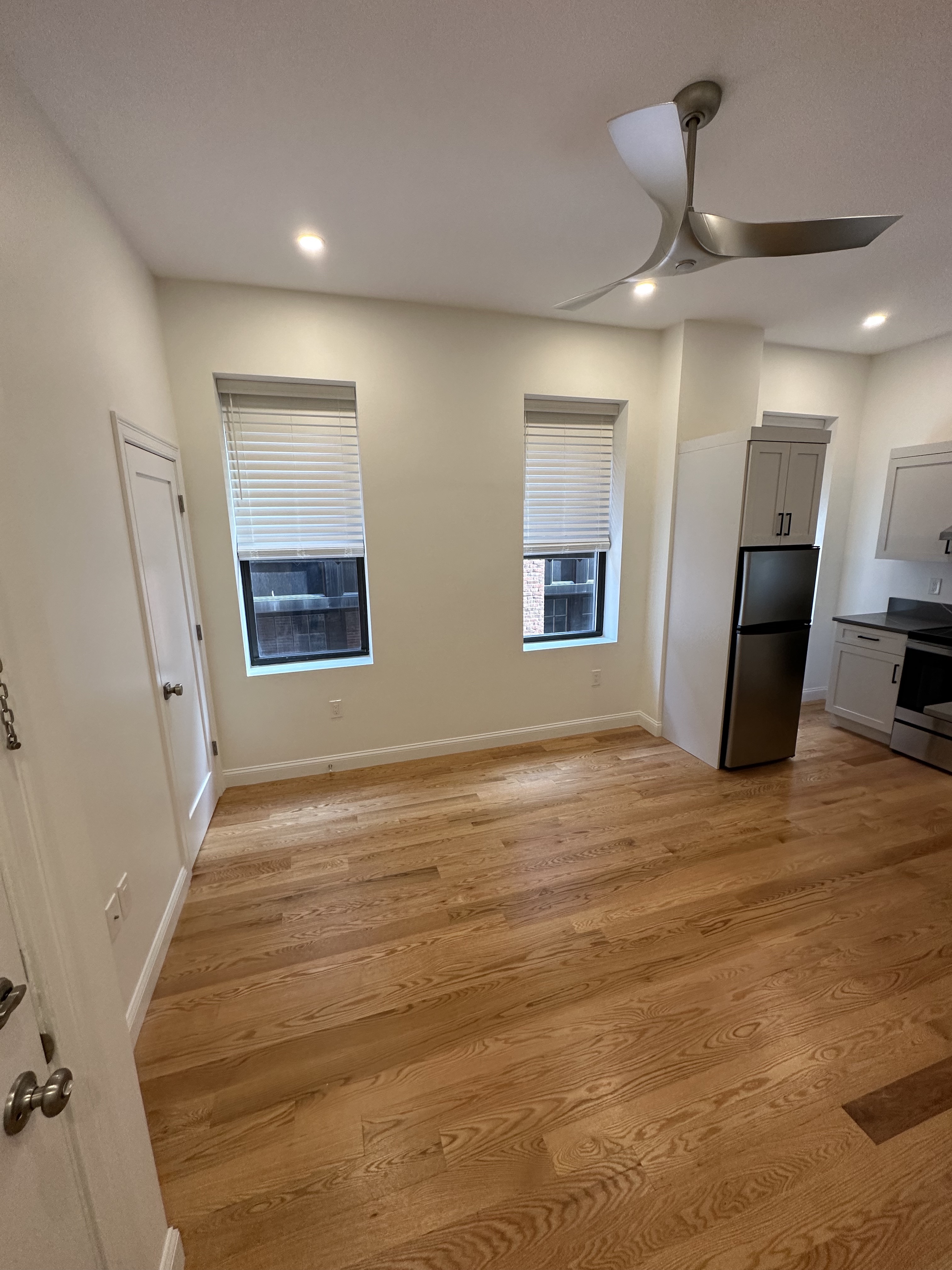 40 Saint Botolph St, Back Bay