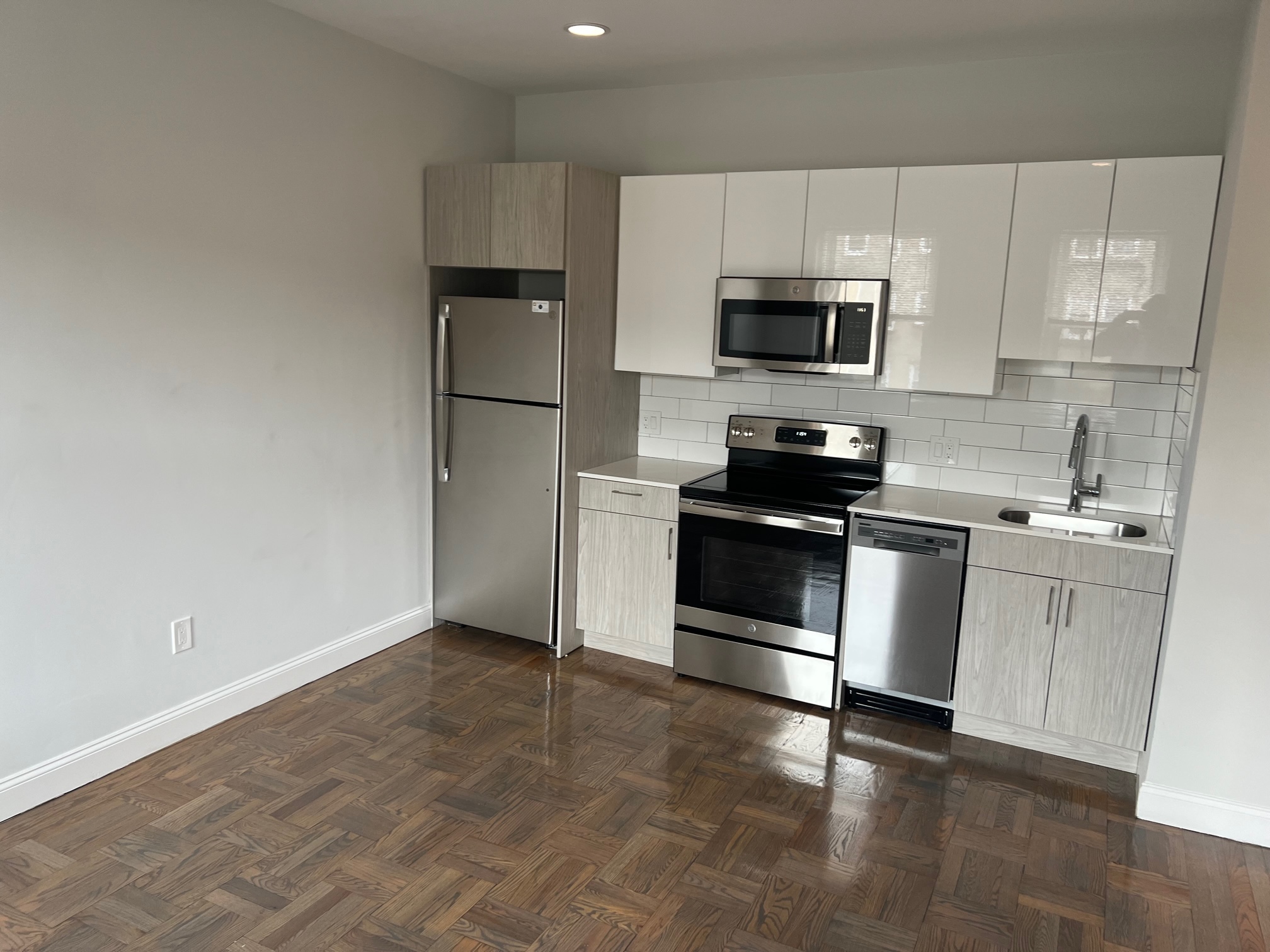 32 Queensberry St, Fenway