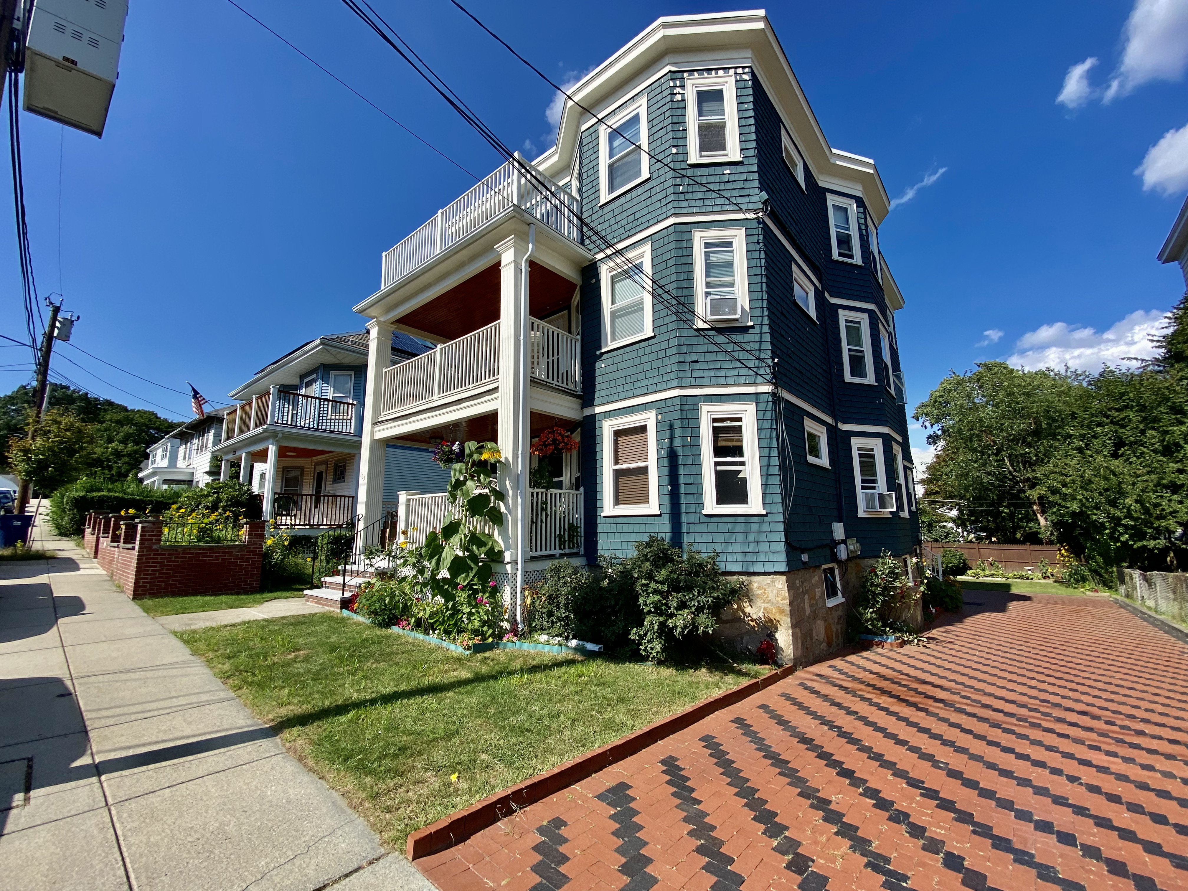 103 Farquhar St, Roslindale