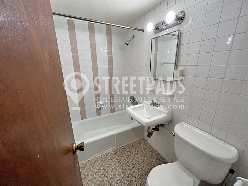 62 Huntington Ave, Jamaica Plain