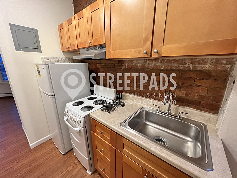 62 Huntington Ave, Jamaica Plain