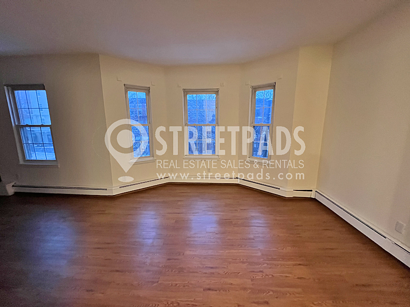 62 Huntington Ave, Jamaica Plain