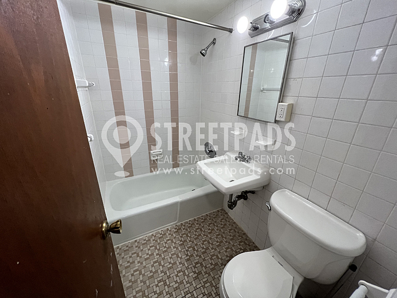 62 Huntington Ave, Jamaica Plain