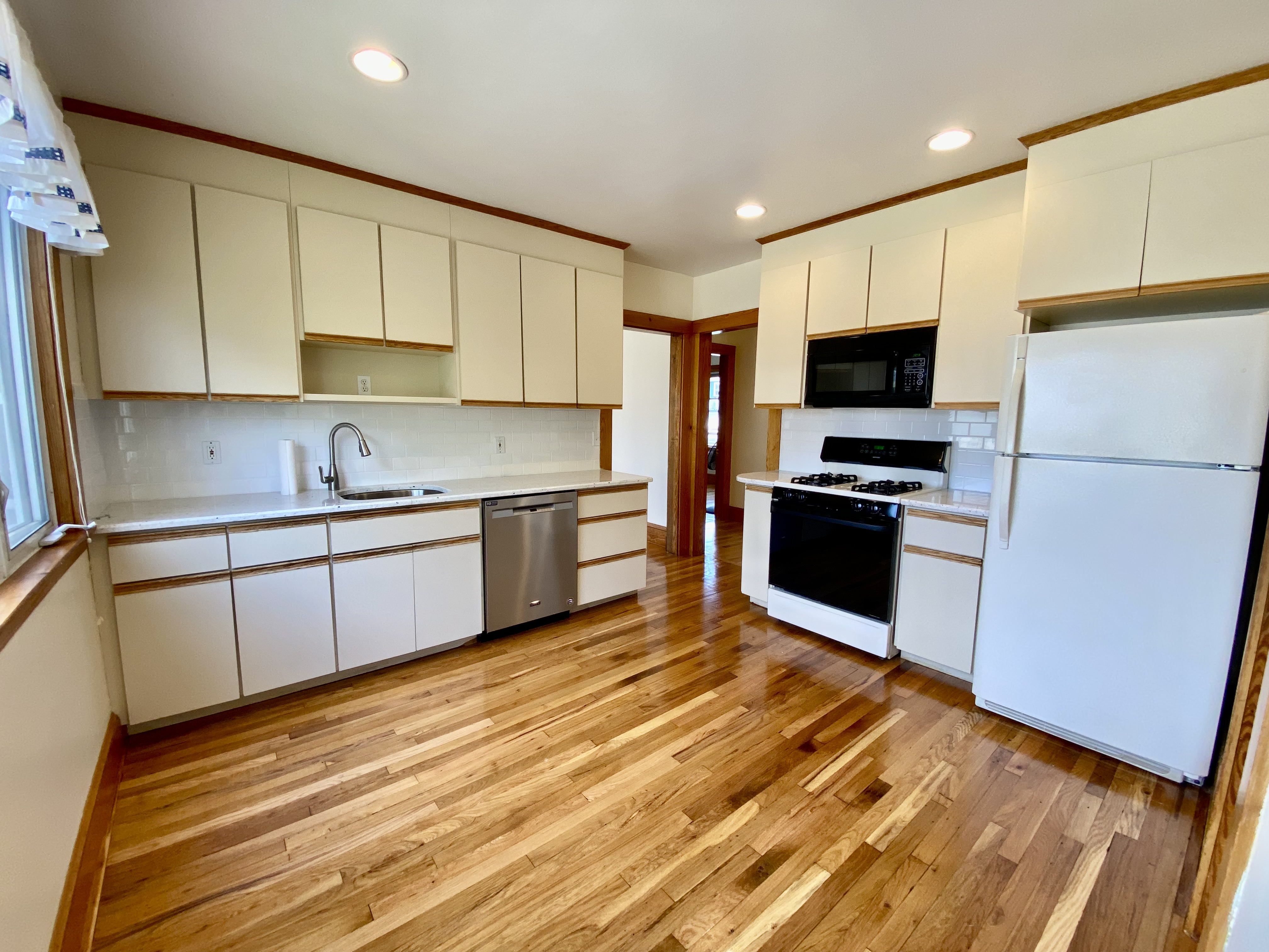 103 Farquhar St, Roslindale