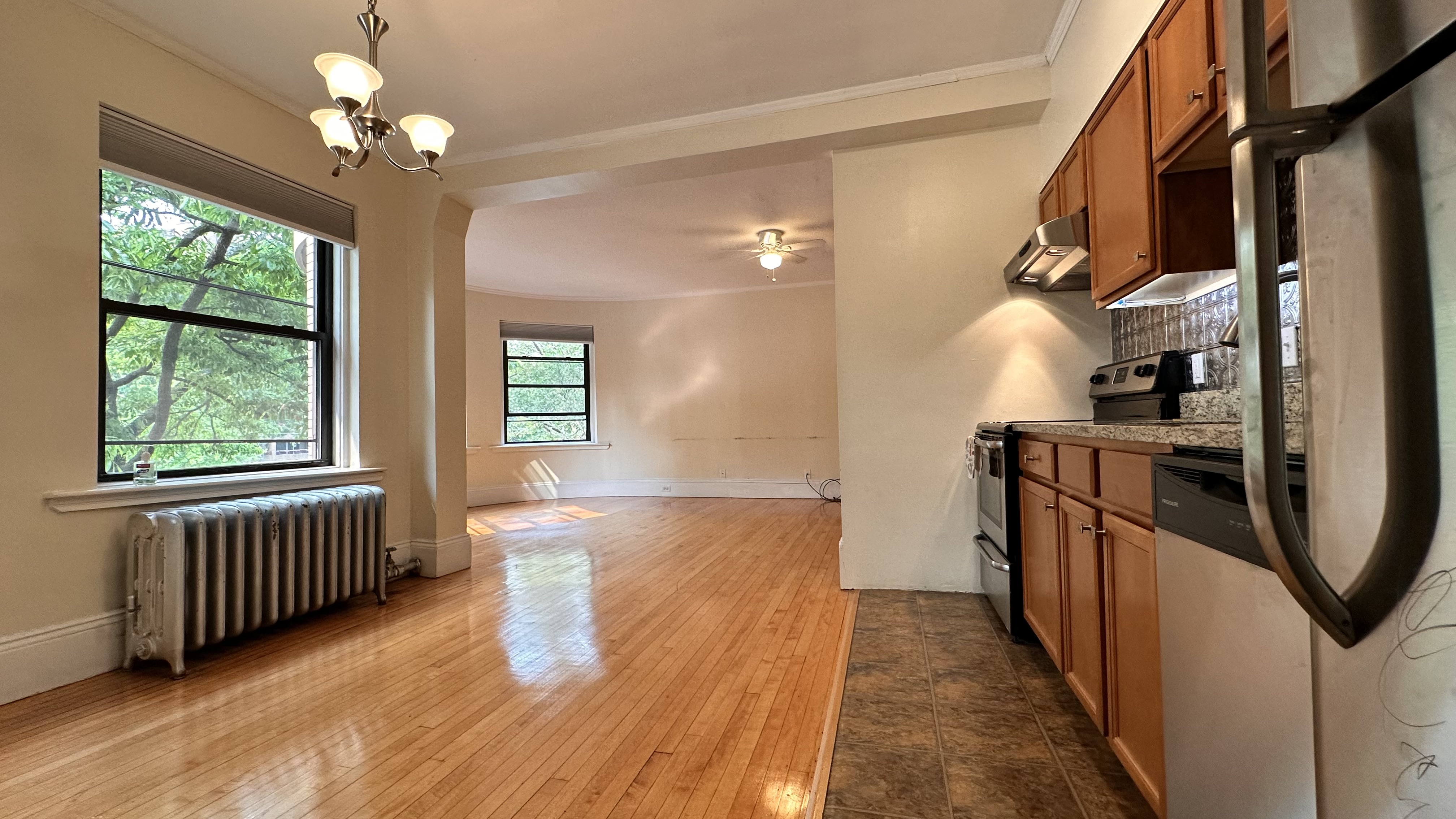 1100 Beacon St, Longwood