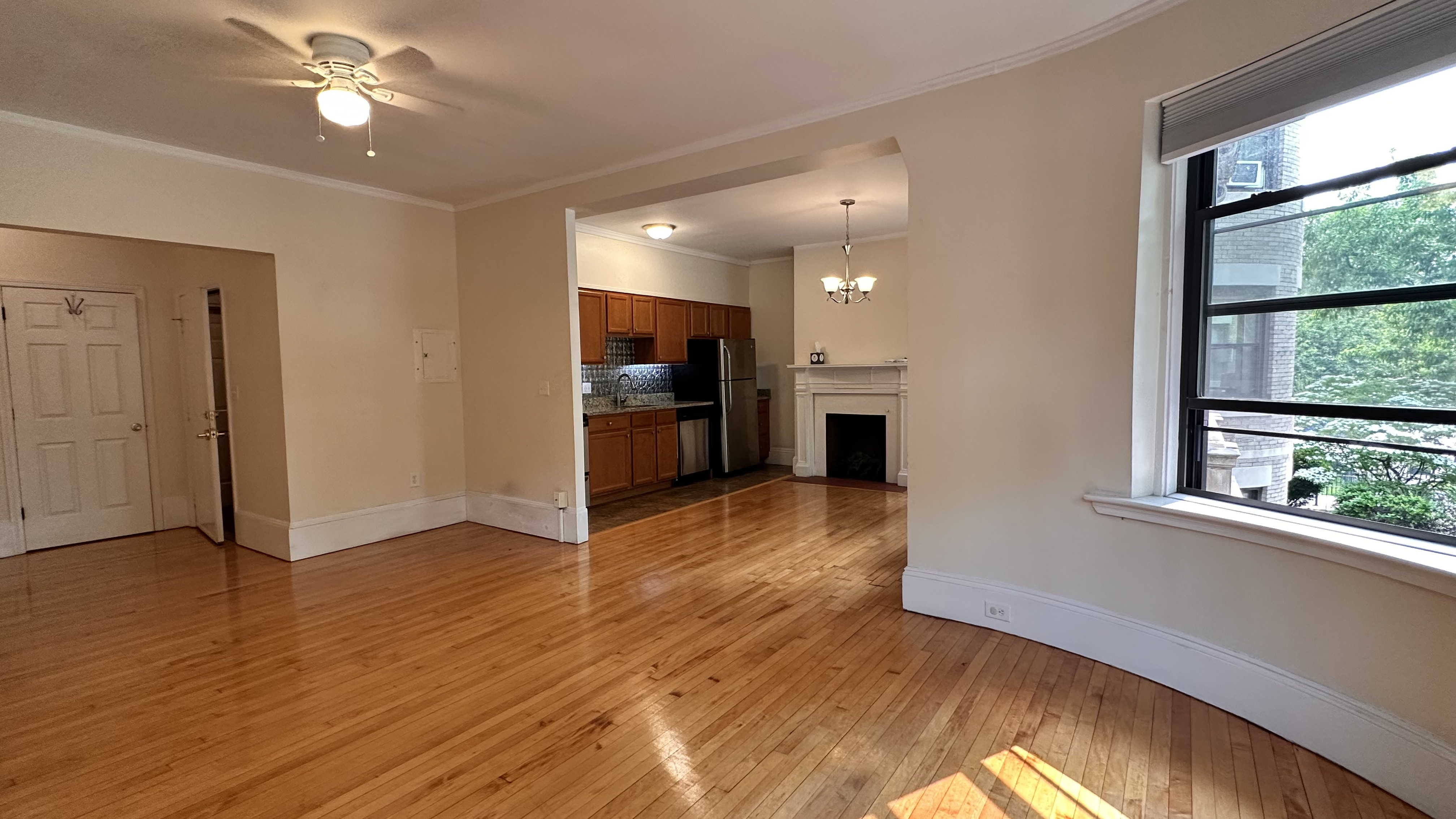 1100 Beacon St, Longwood