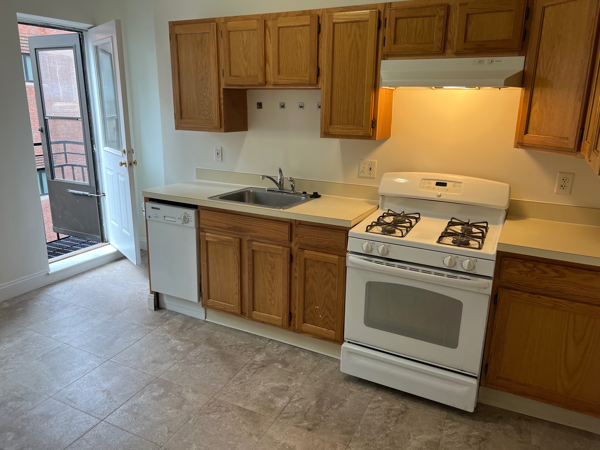 19 Hemenway St, Fenway