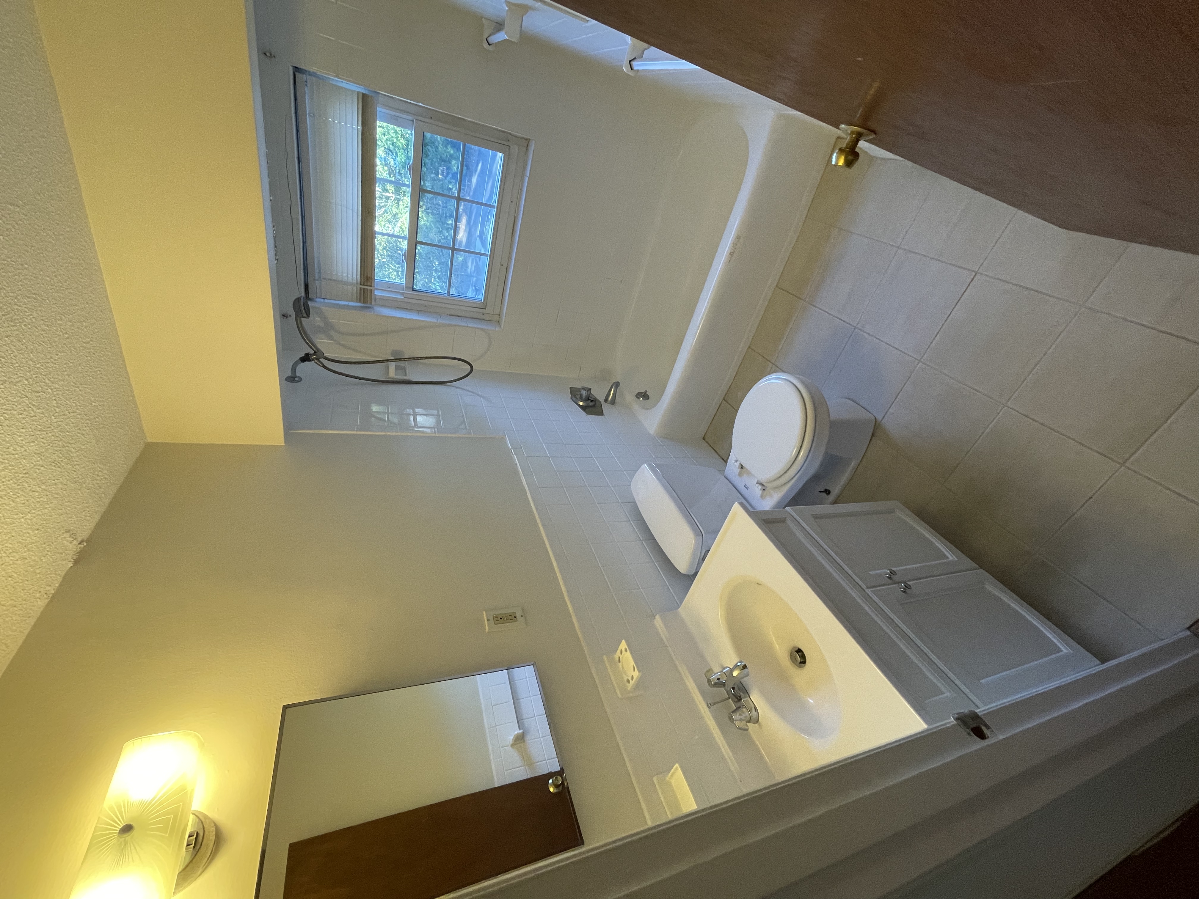 11 Brattle Dr, Arlington