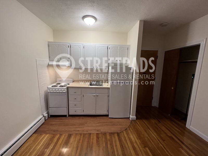 180 North Beacon St, Brighton