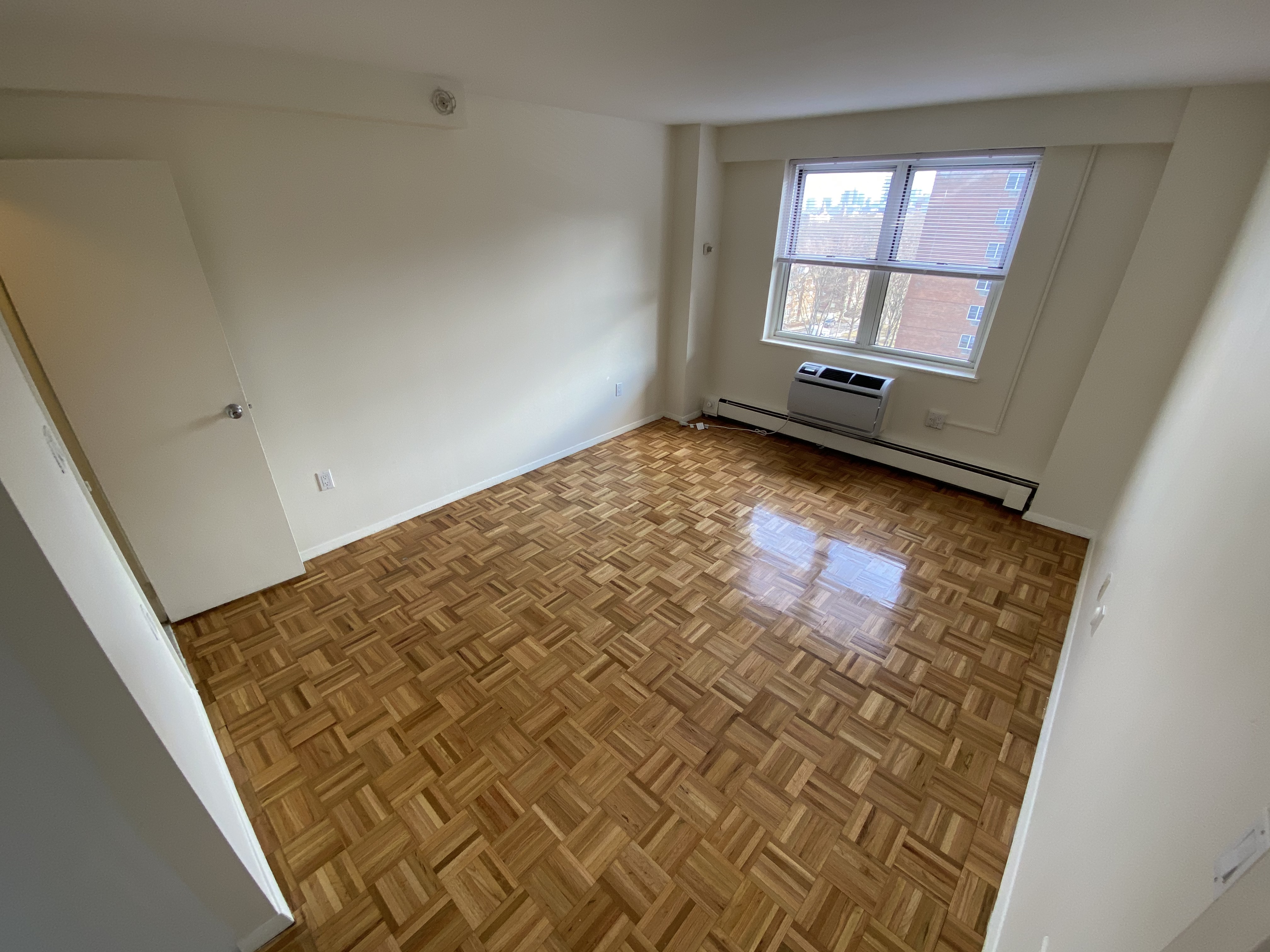 185 Freeman St, Longwood