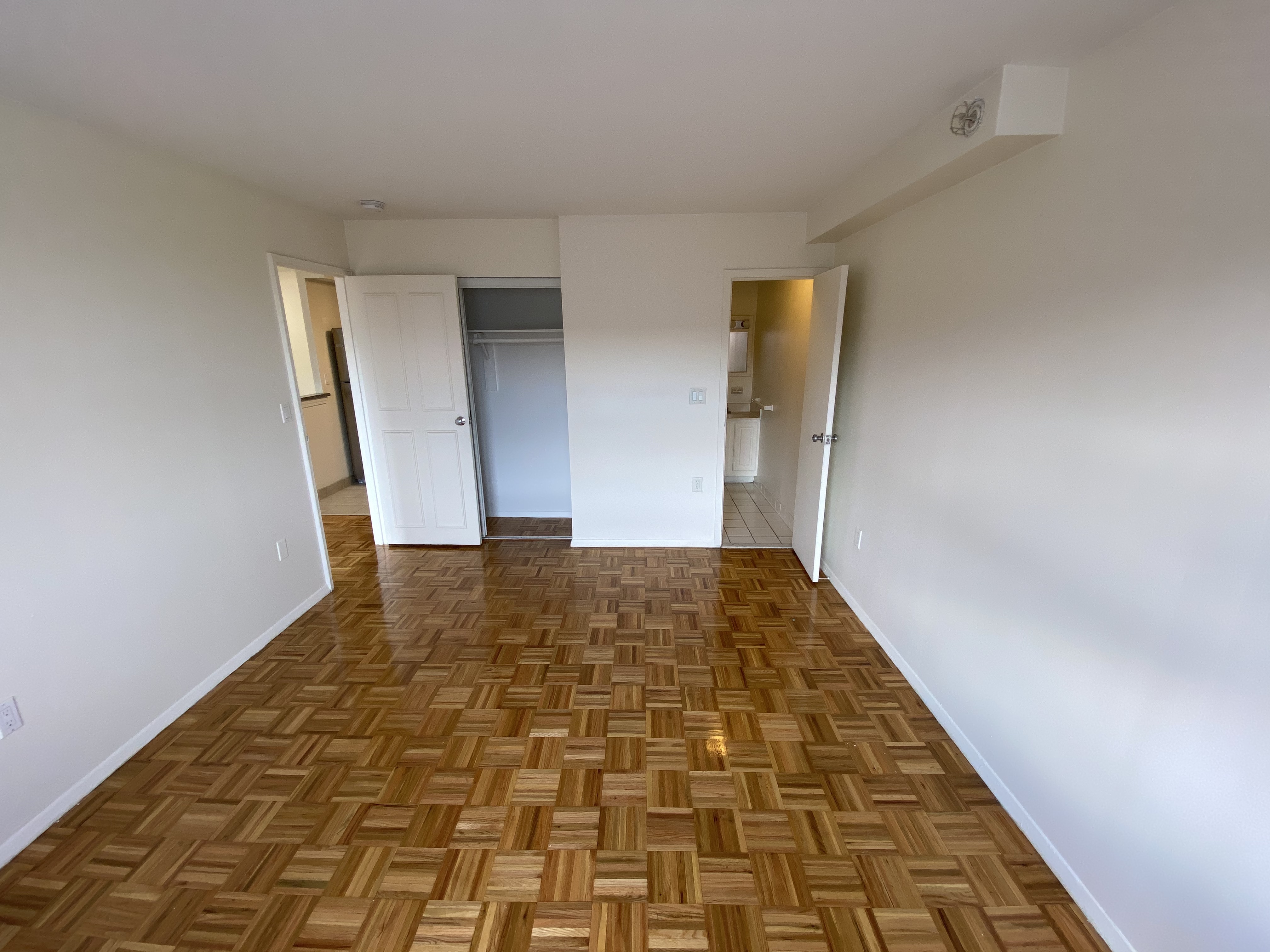 185 Freeman St, Longwood