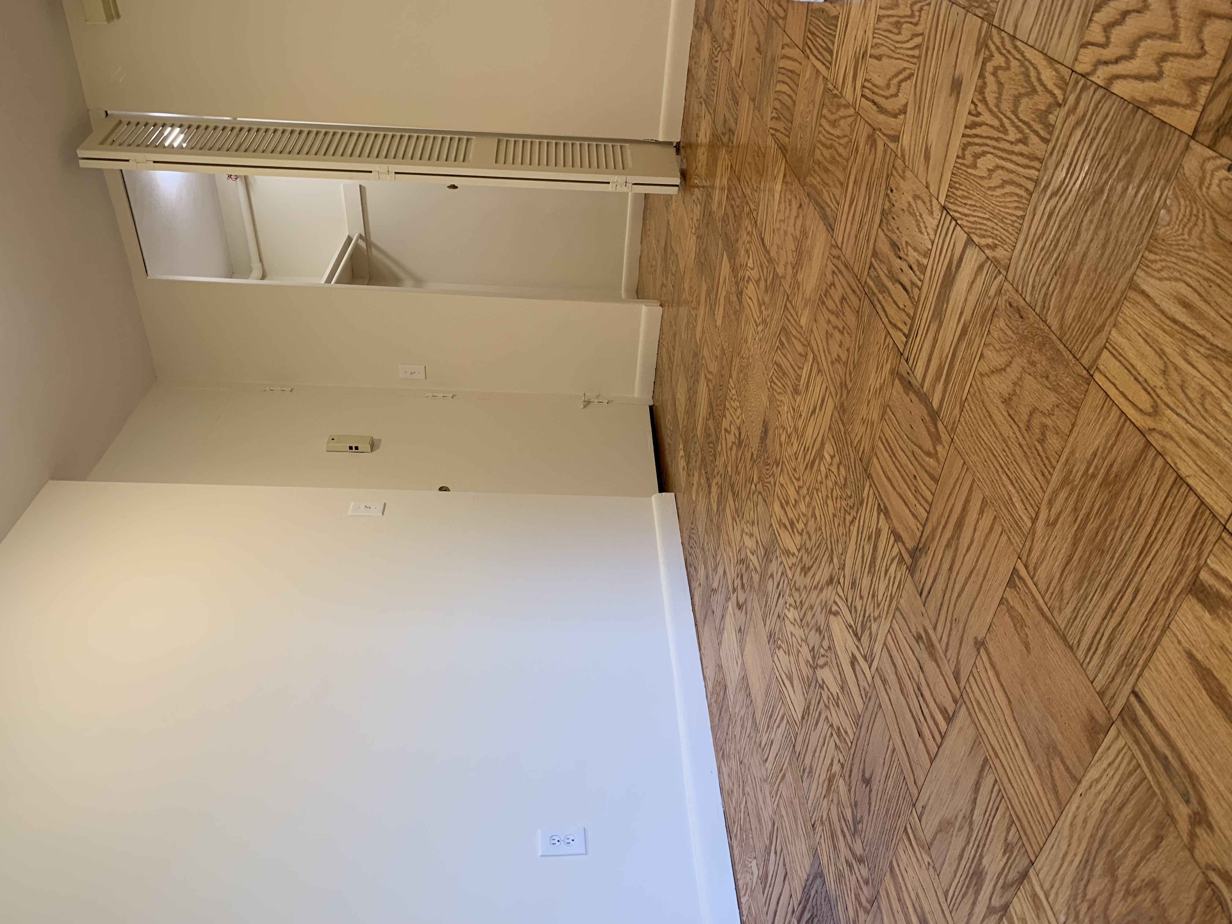 101 Monmouth St, Longwood