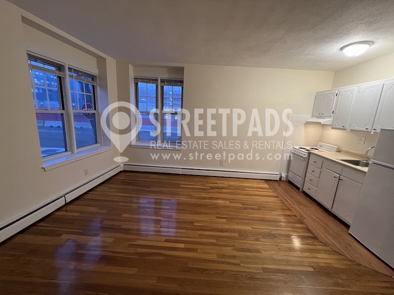 180 North Beacon St, Brighton