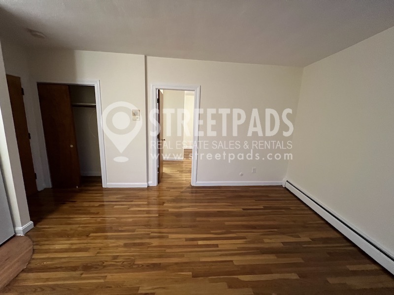 180 North Beacon St, Brighton