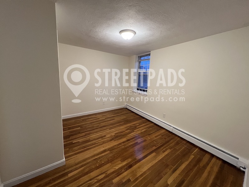 180 North Beacon St, Brighton