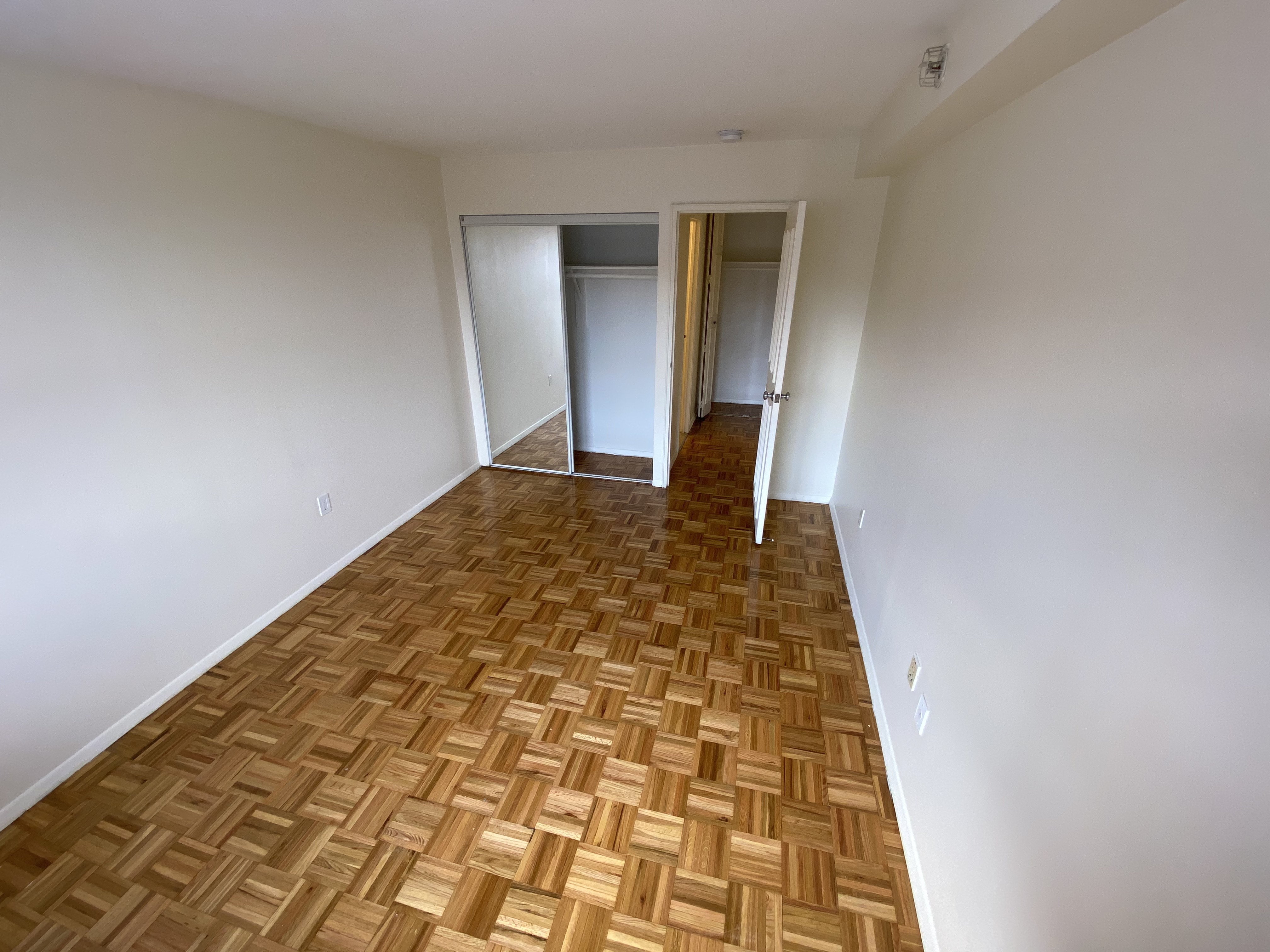 185 Freeman St, Longwood