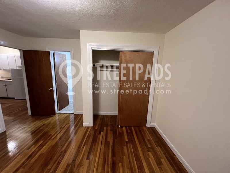 180 North Beacon St, Brighton