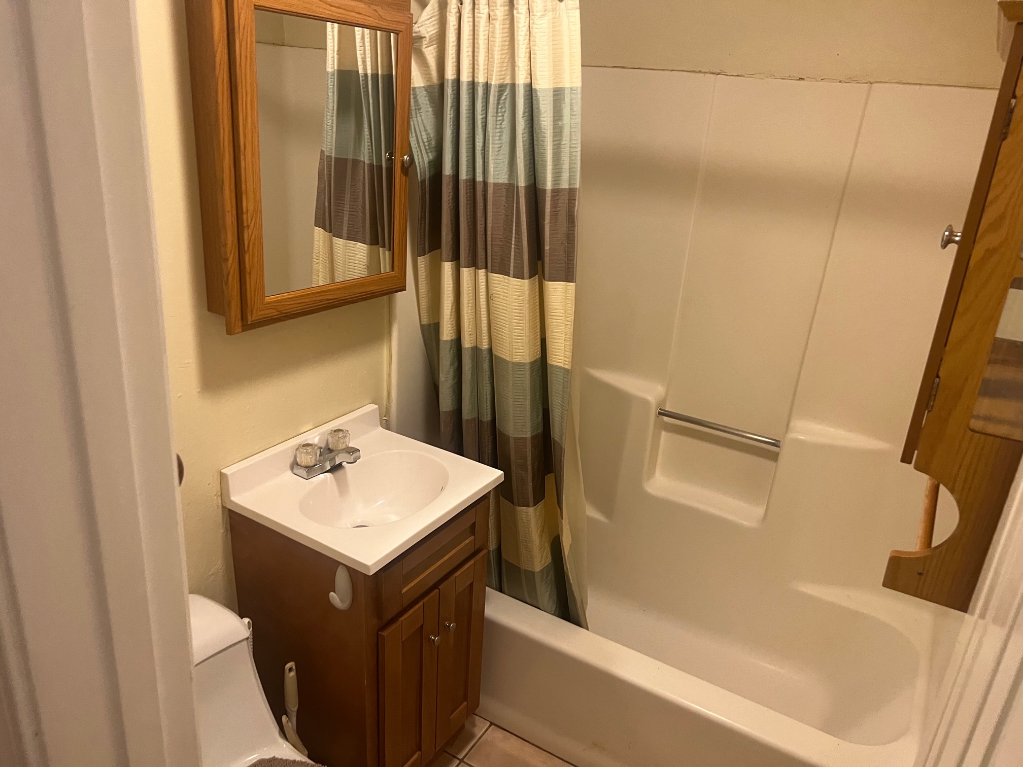 105 Cedar St, Fenway