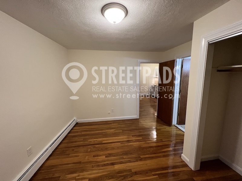 180 North Beacon St, Brighton