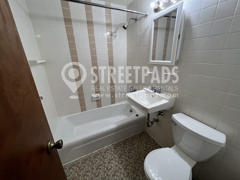 180 North Beacon St, Brighton