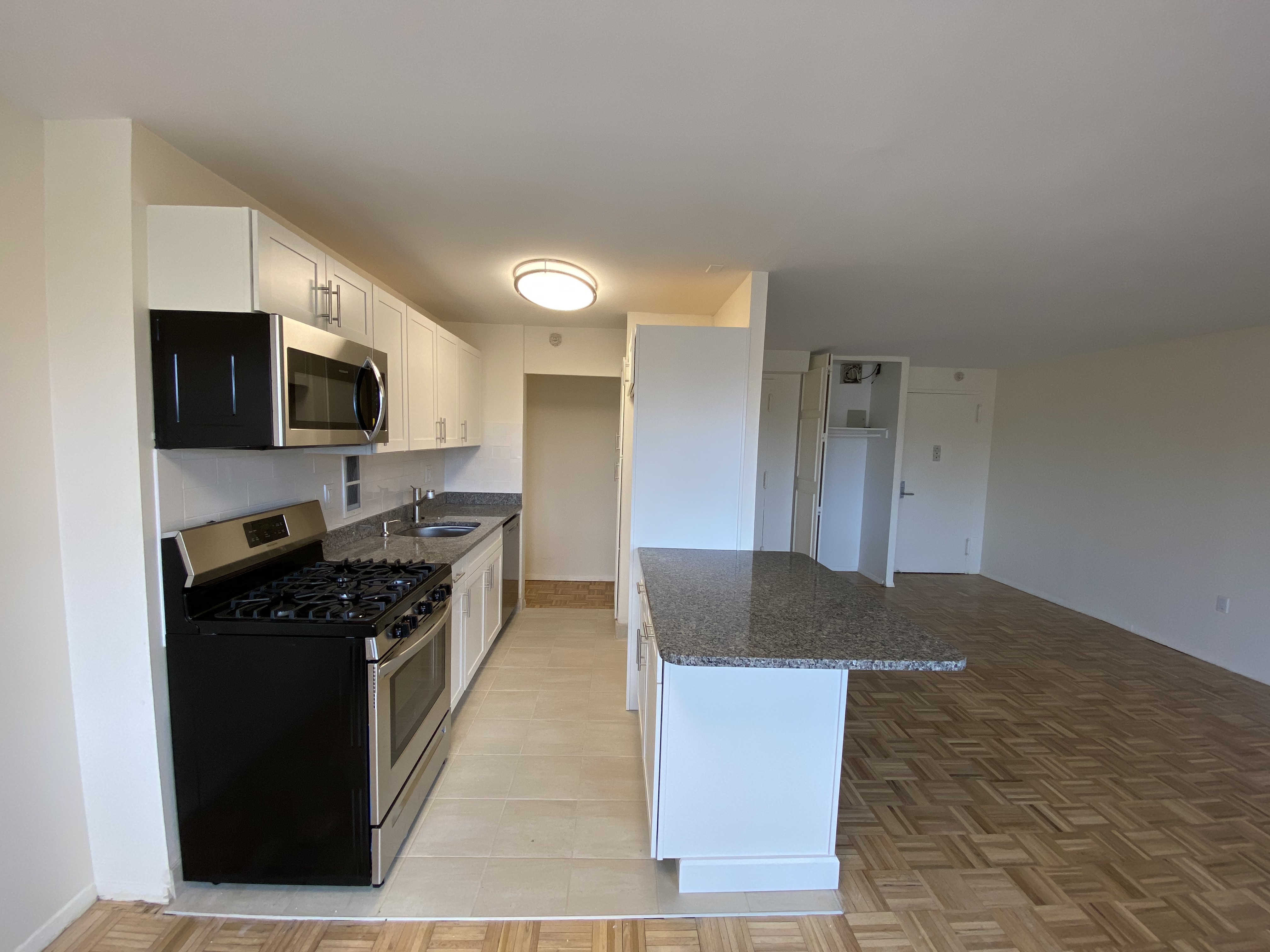 185 Freeman St, Longwood