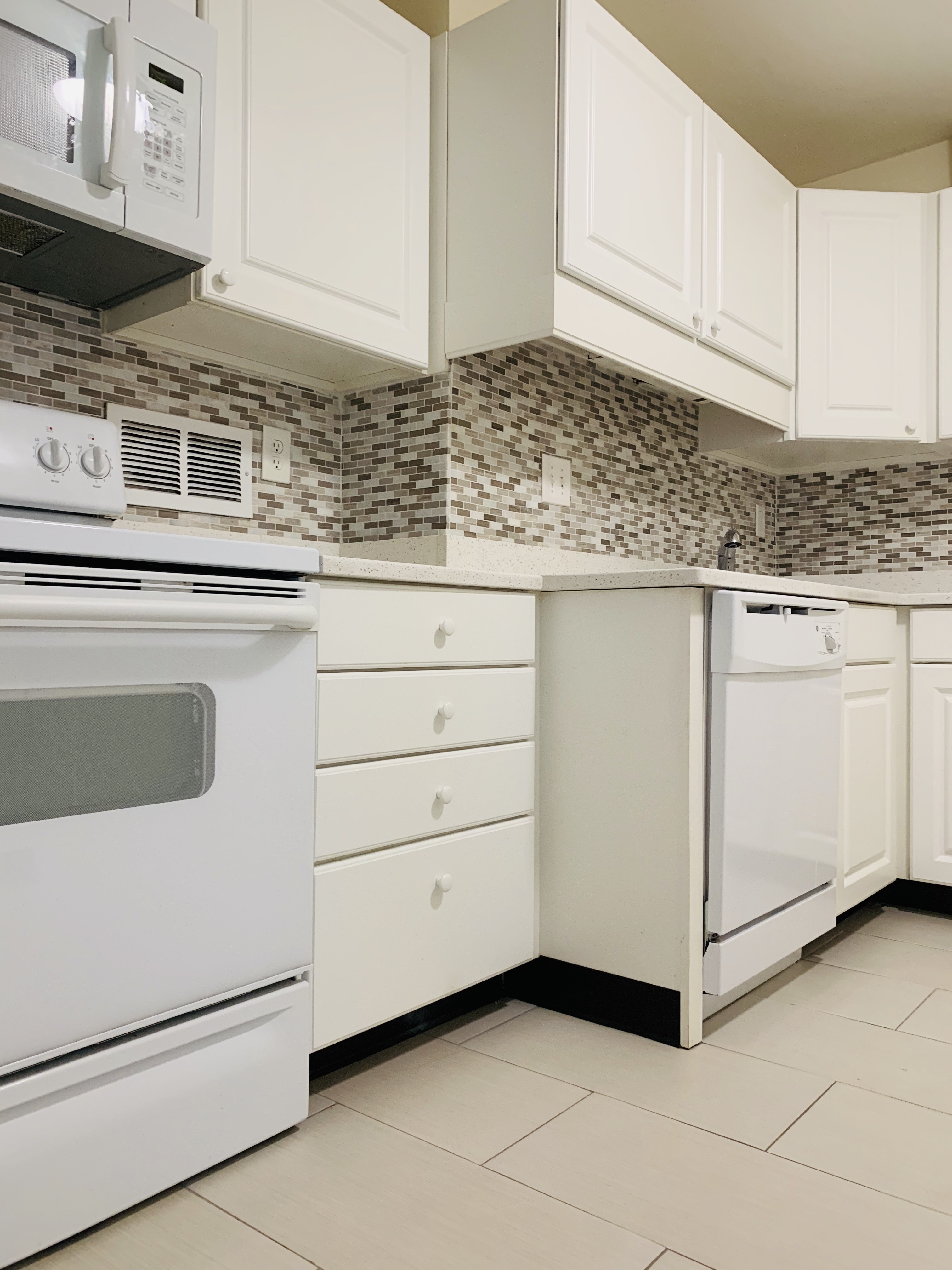 101 Monmouth St, Longwood