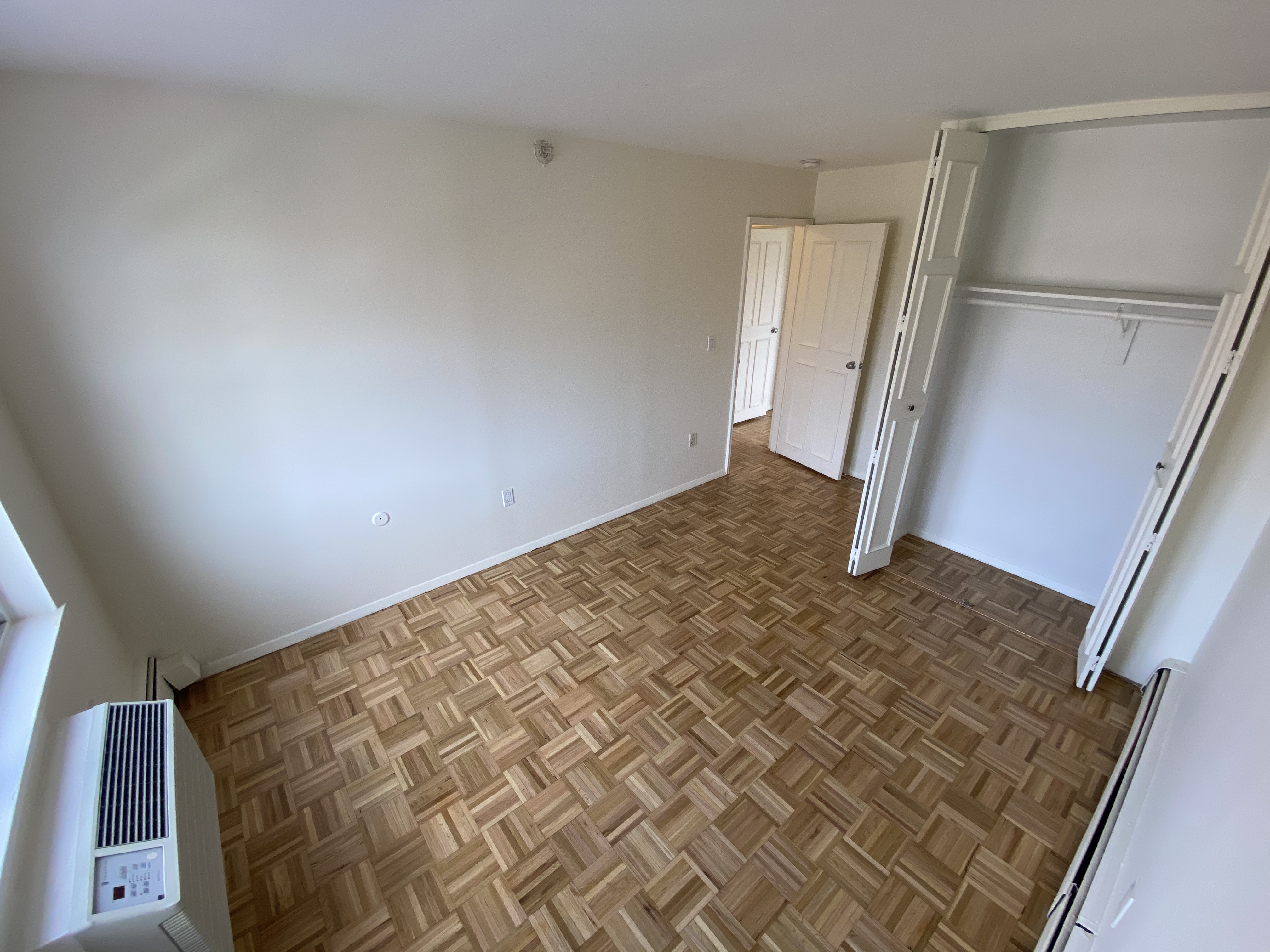 185 Freeman St, Longwood