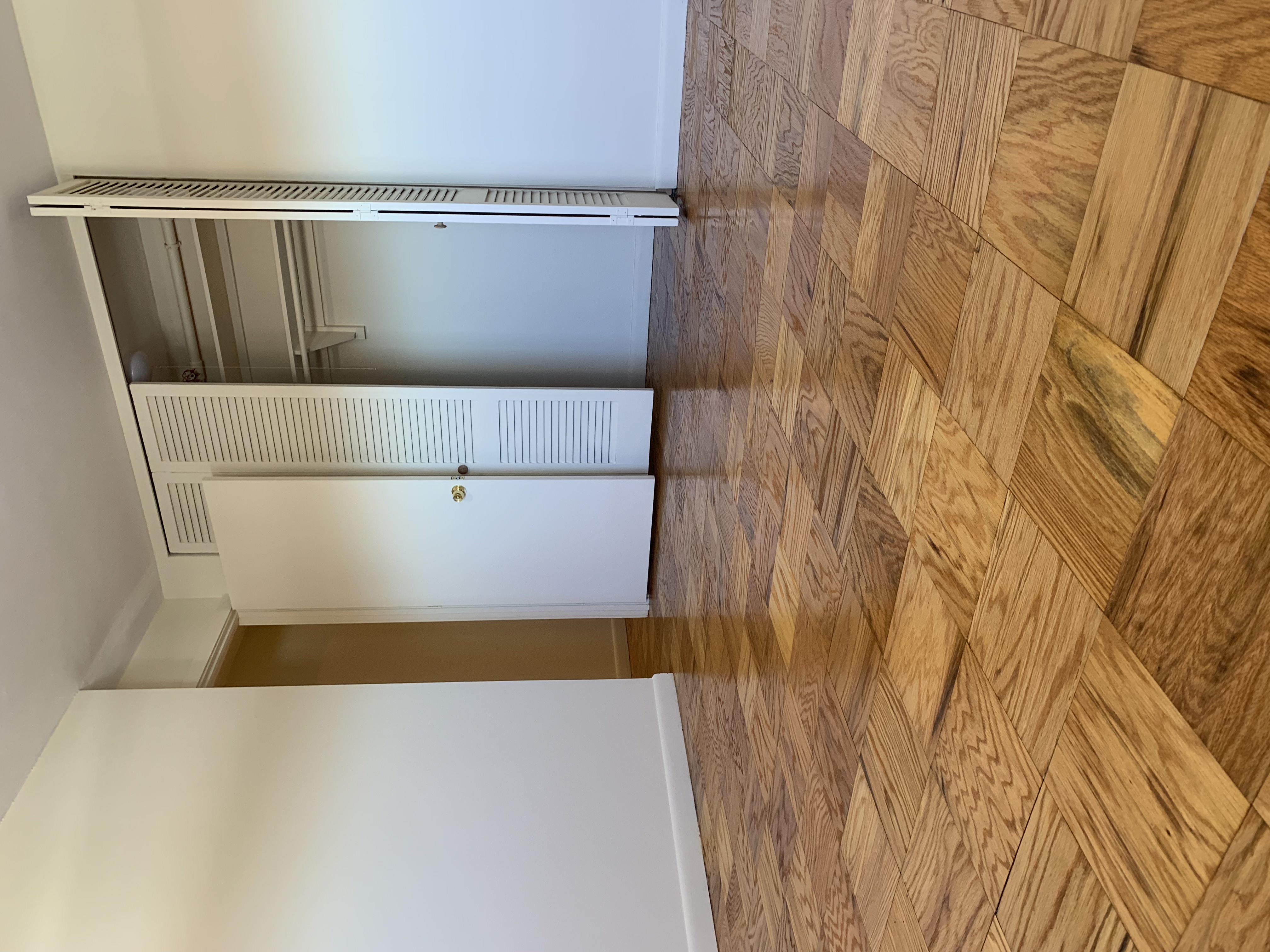 101 Monmouth St, Longwood