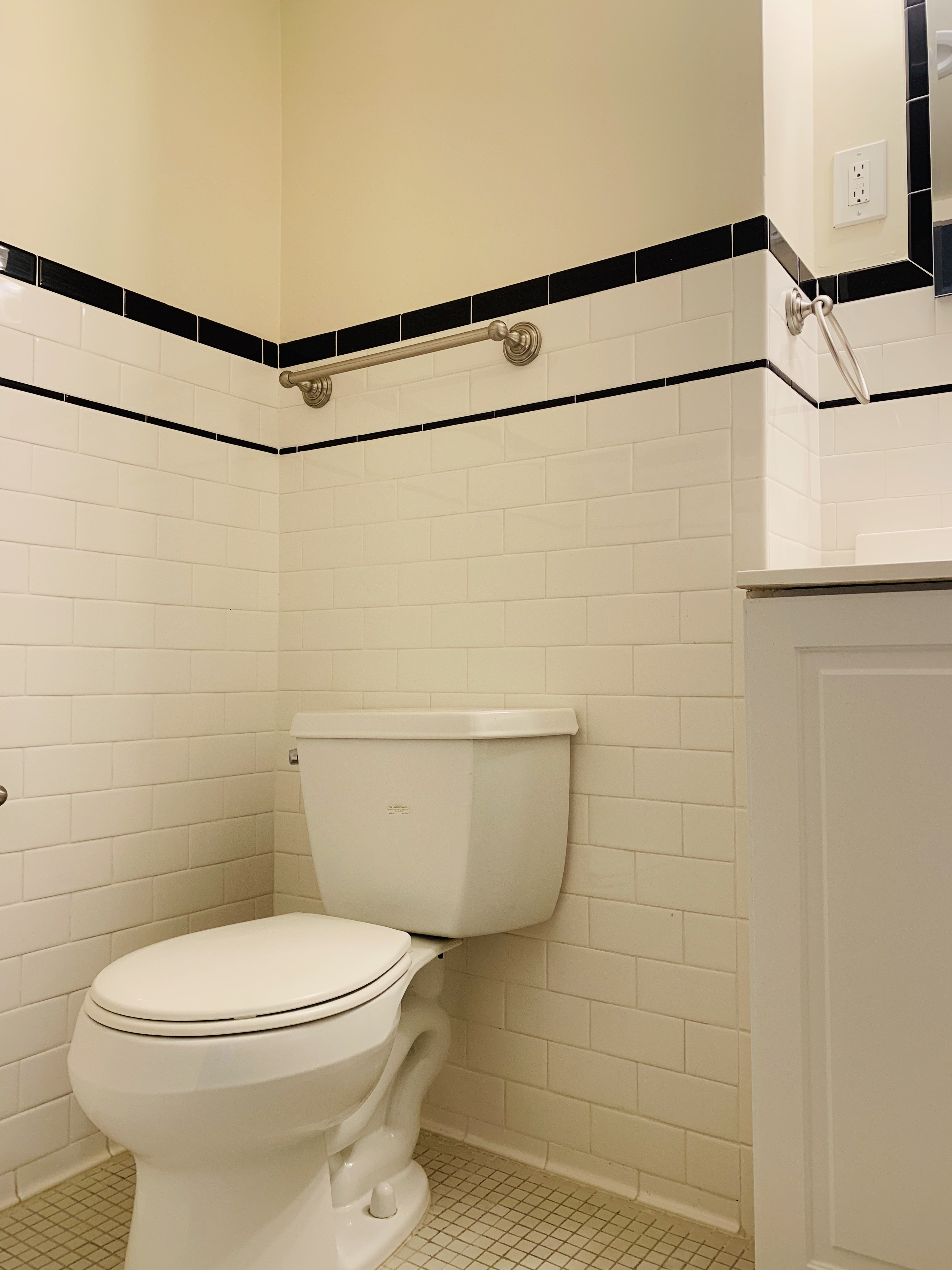 101 Monmouth St, Longwood