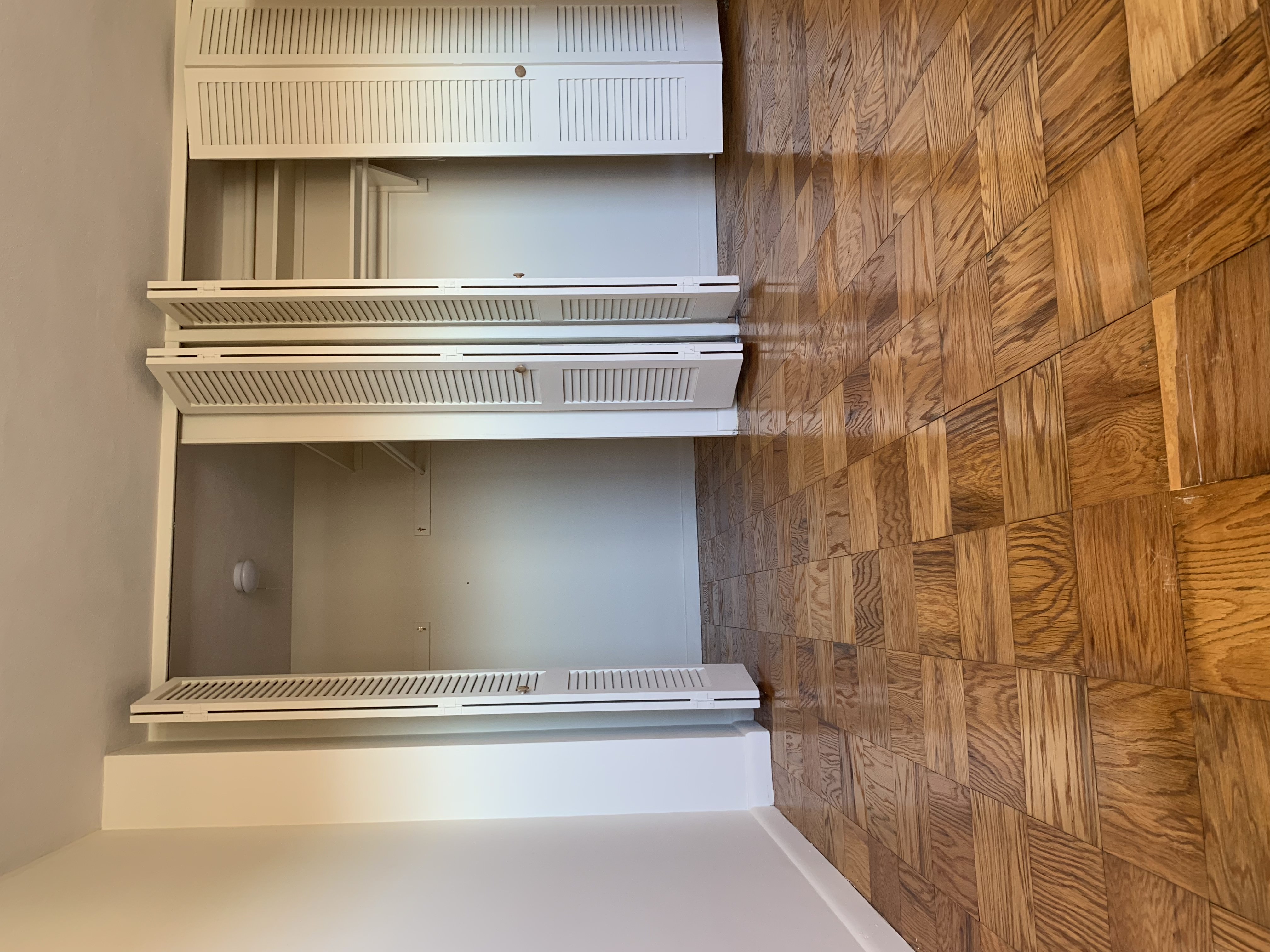 101 Monmouth St, Longwood