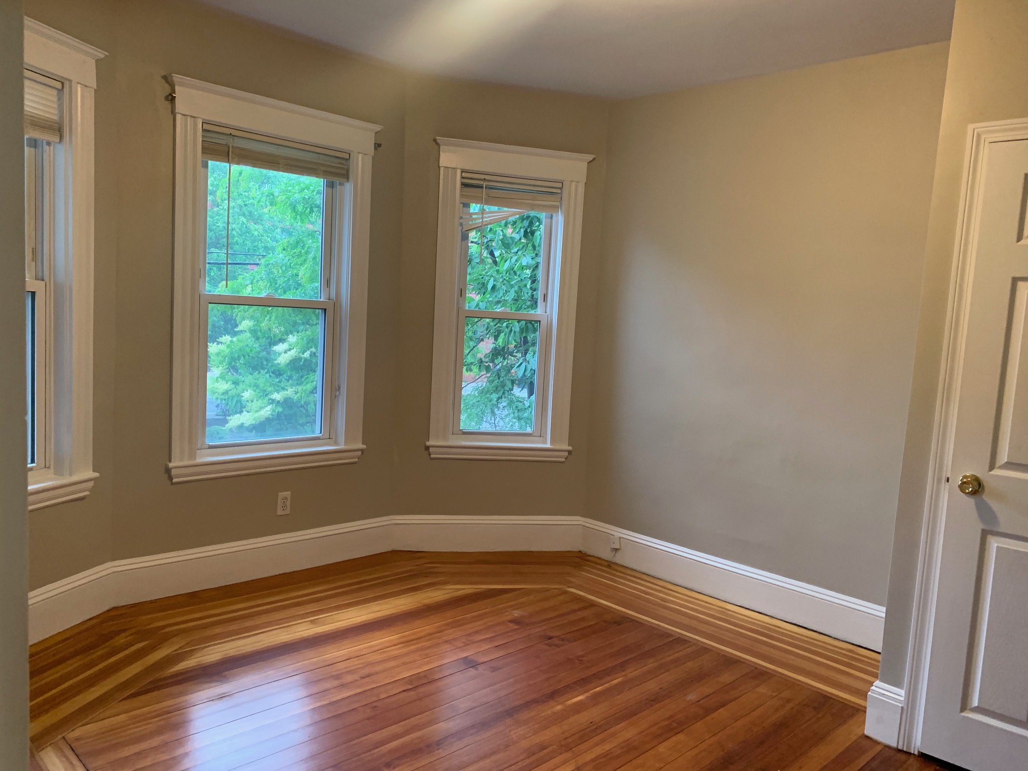 10 Cambridge Ter, Porter Square