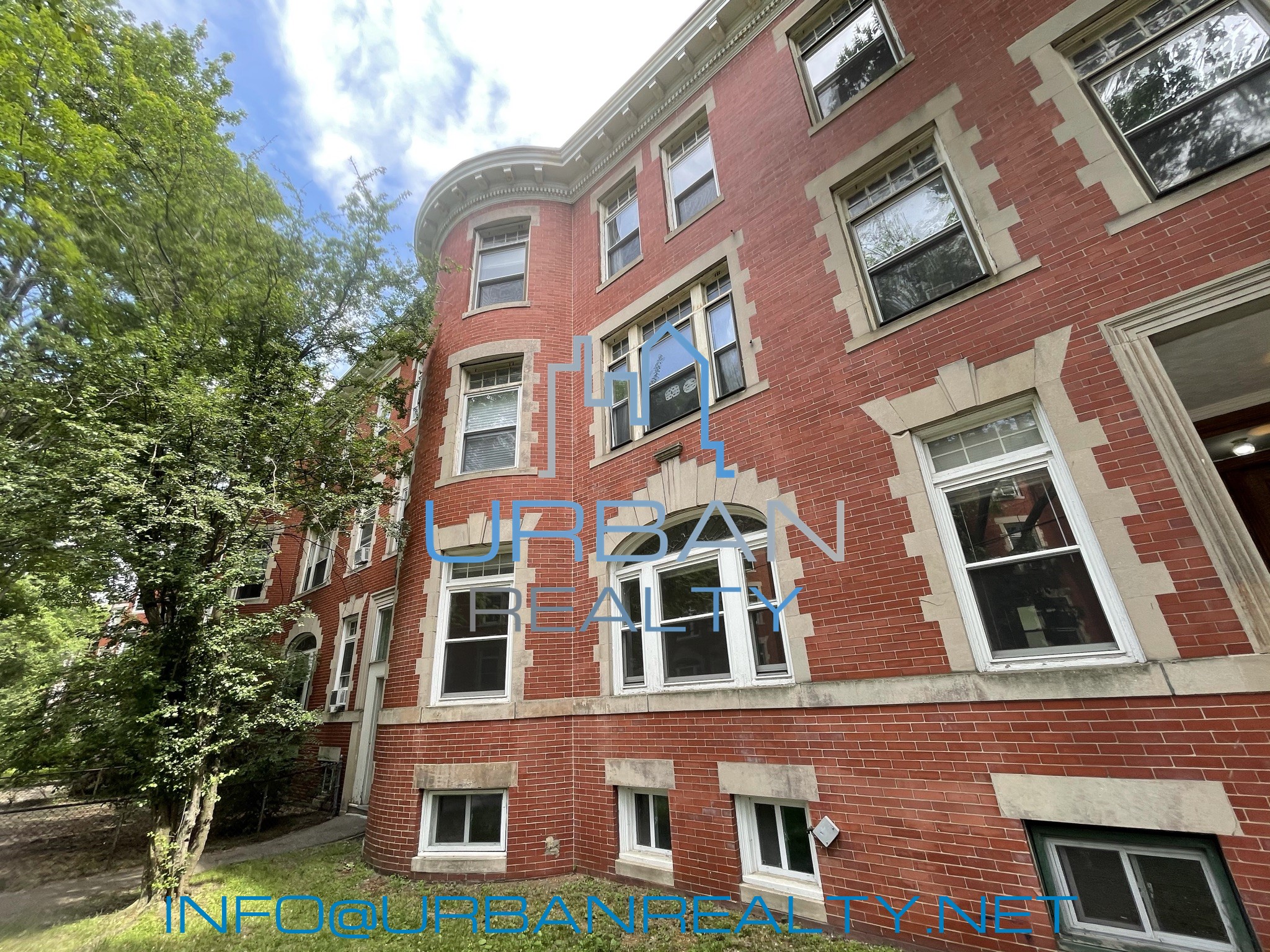 24 Strathmore Rd, Washington Square