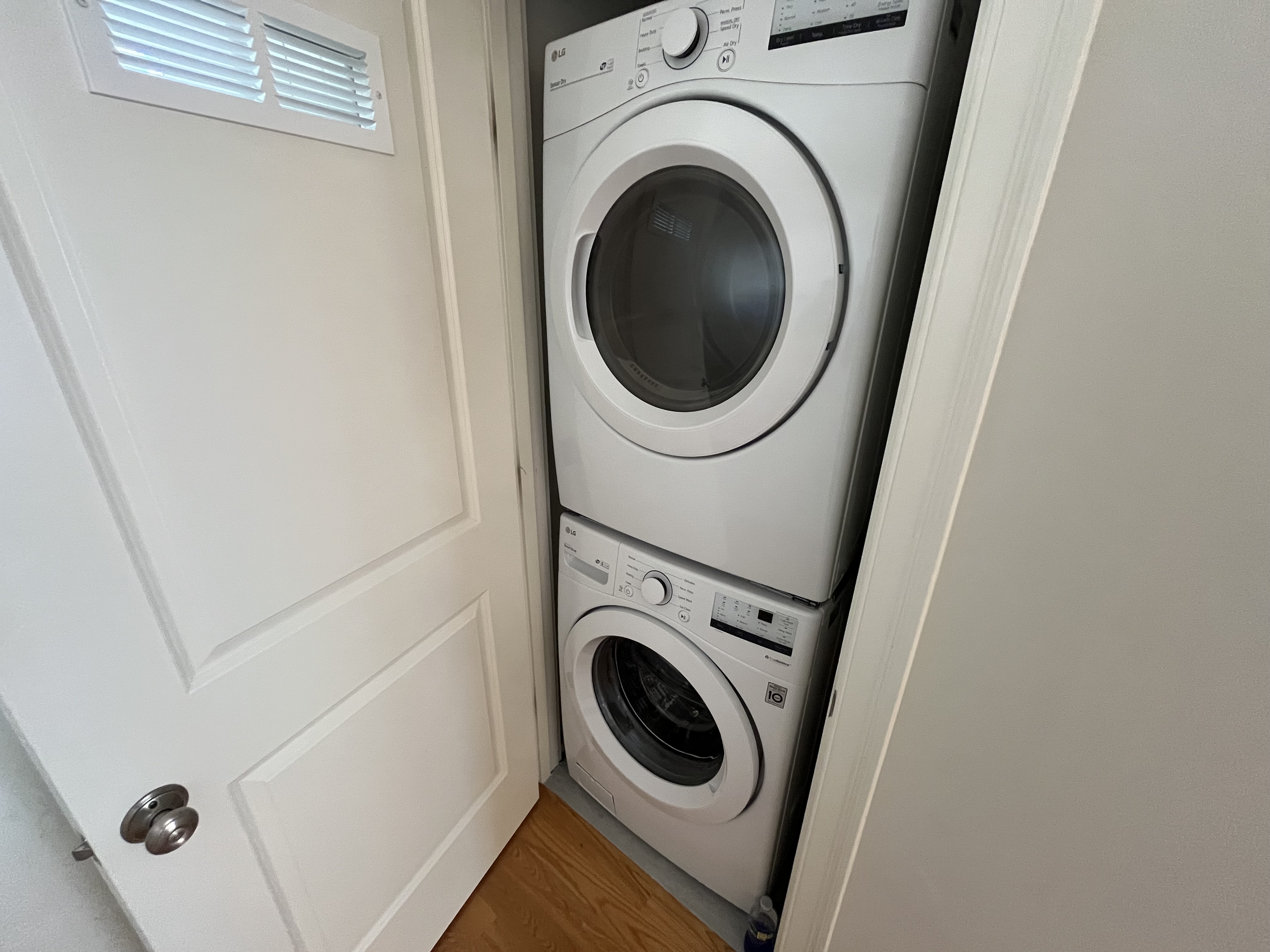 54 Waverly St, Brighton