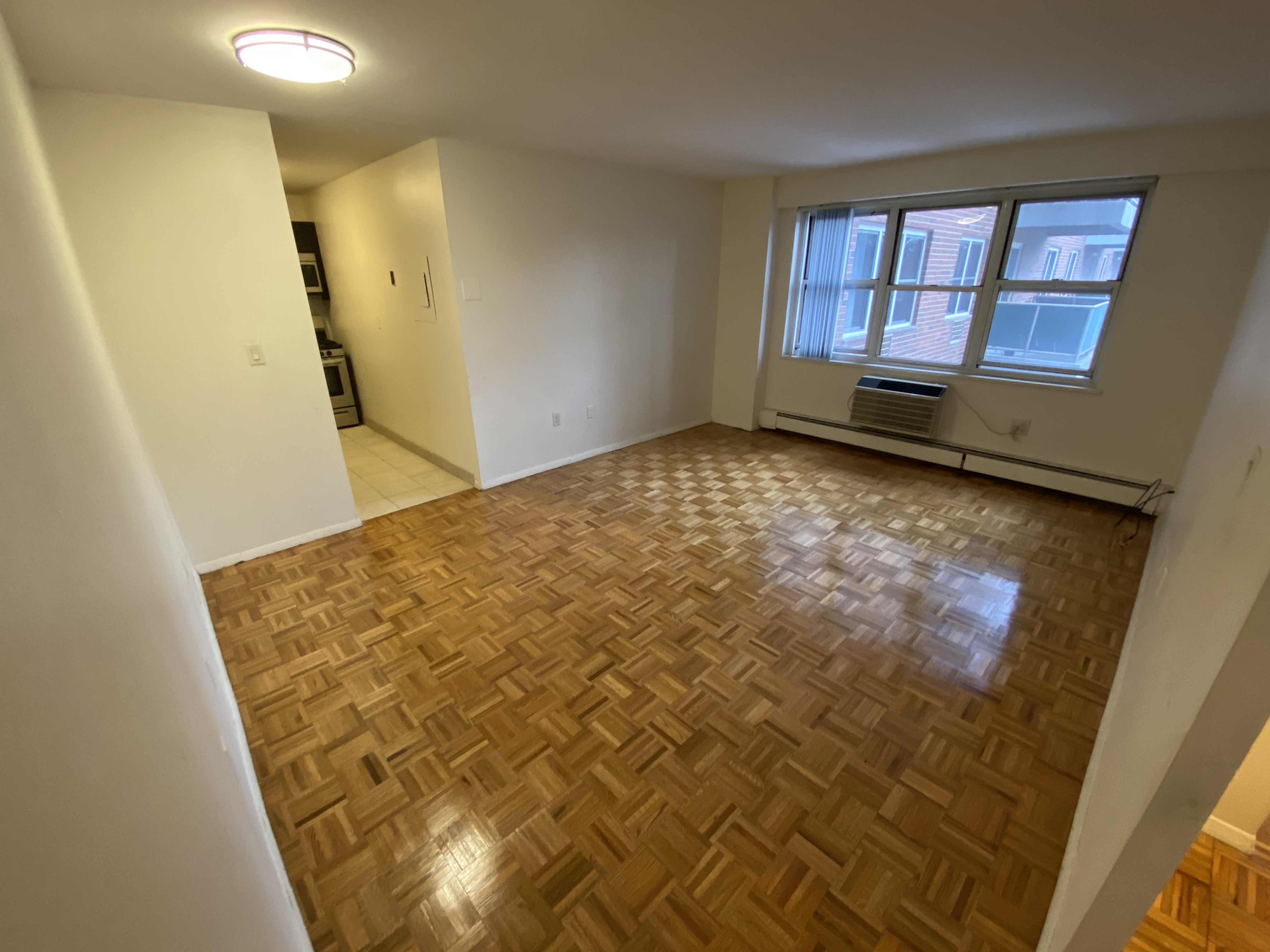 175 Freeman St, Longwood