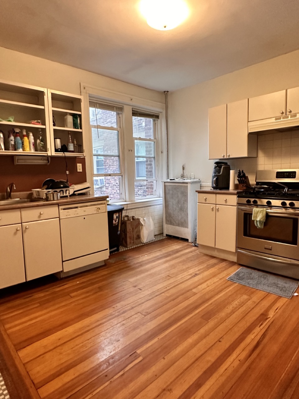 317 Saint Paul St, Longwood