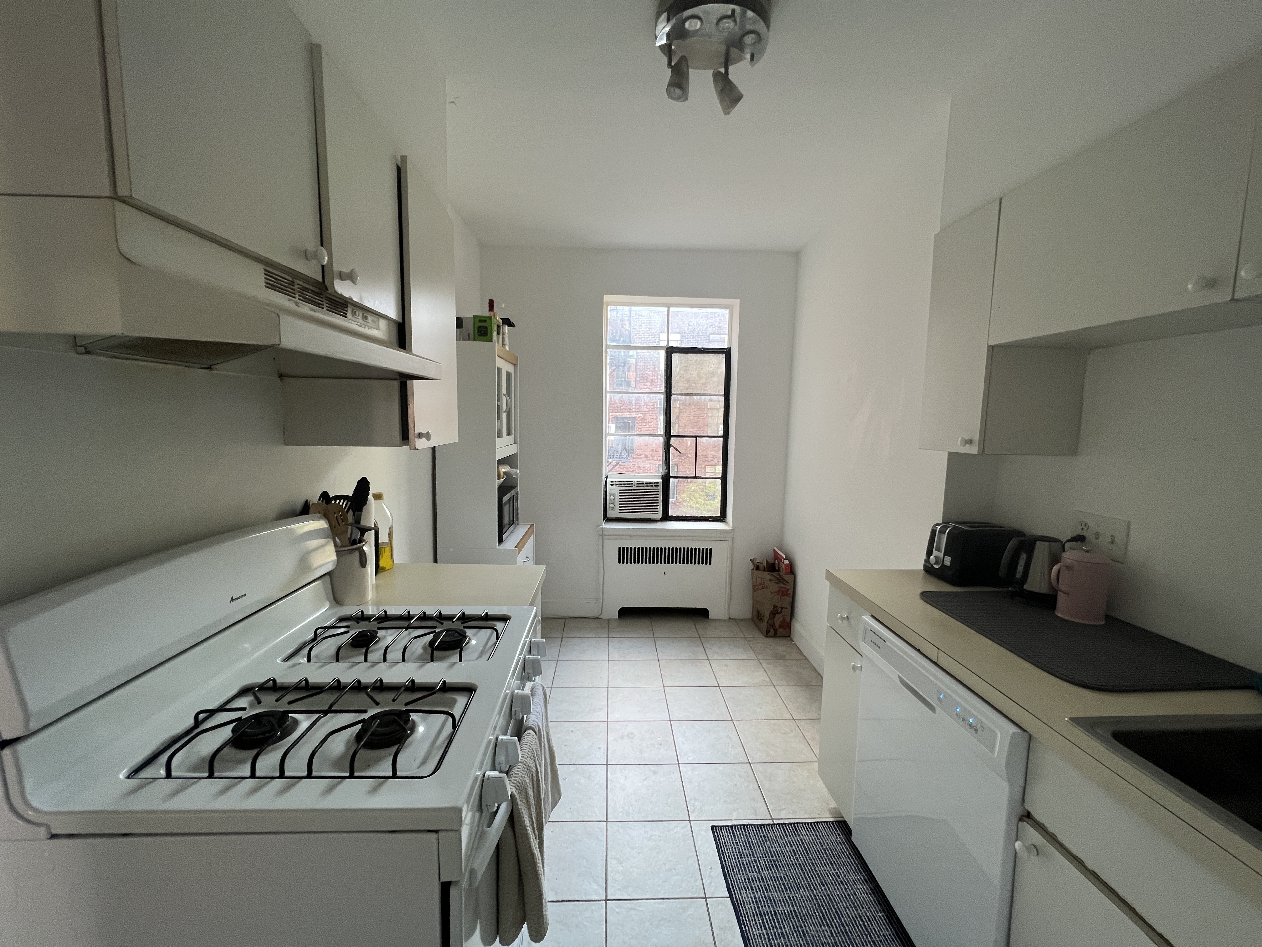 93 Strathmore Rd, Brighton