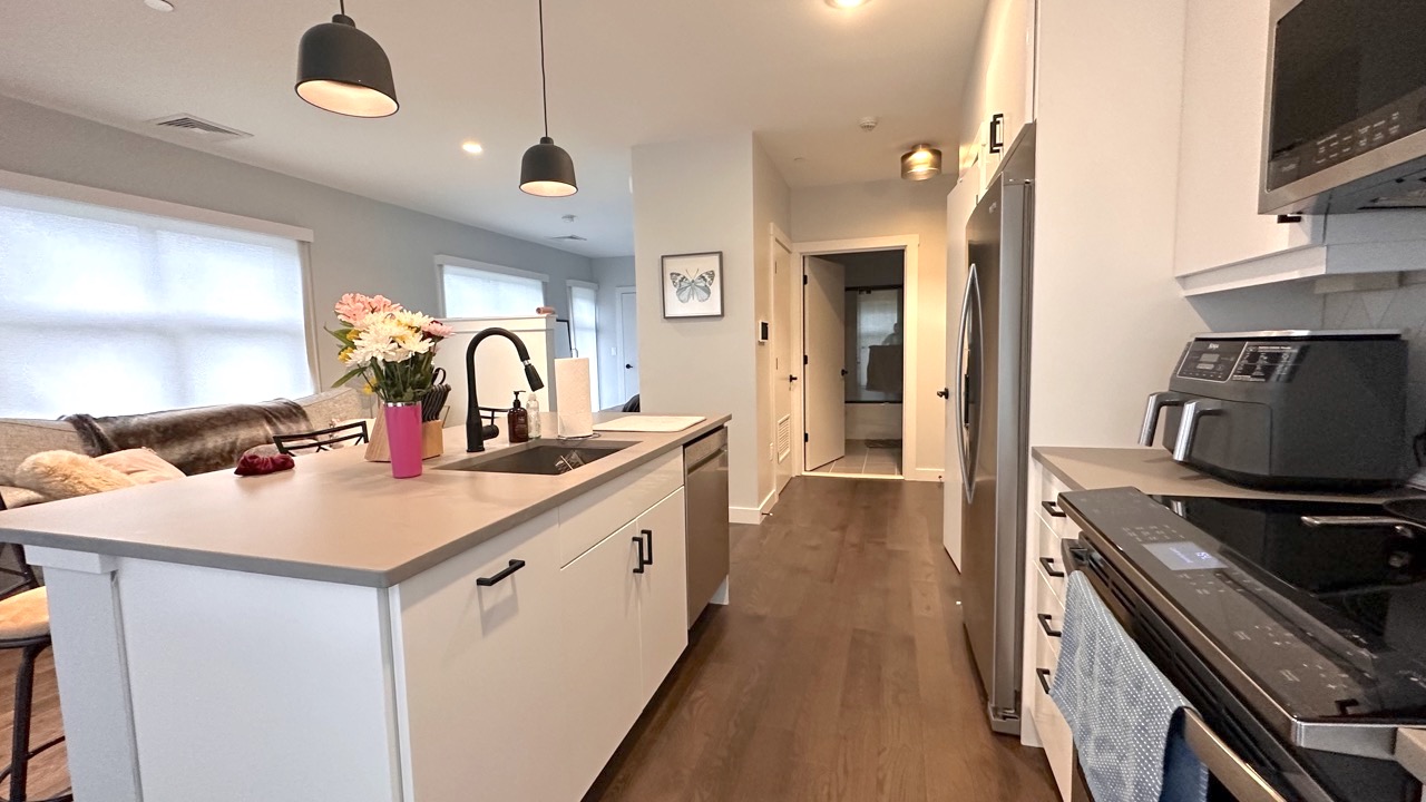 54 Auburn St, Coolidge Corner